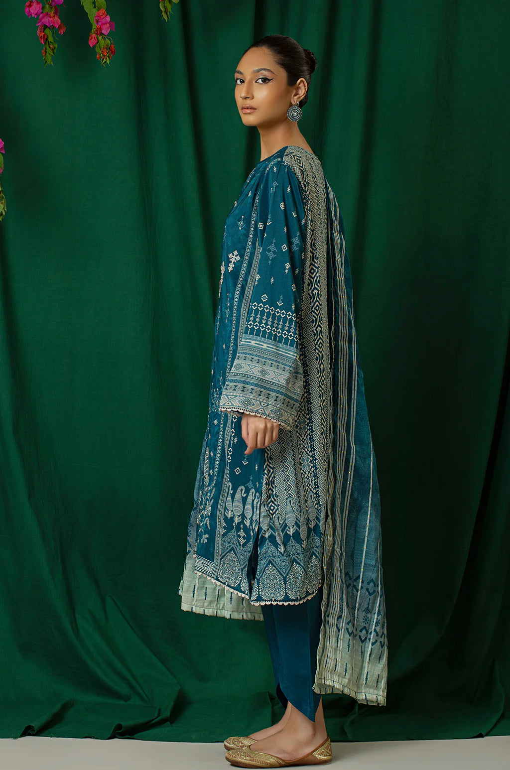 3 Piece - Embroidered - 8330