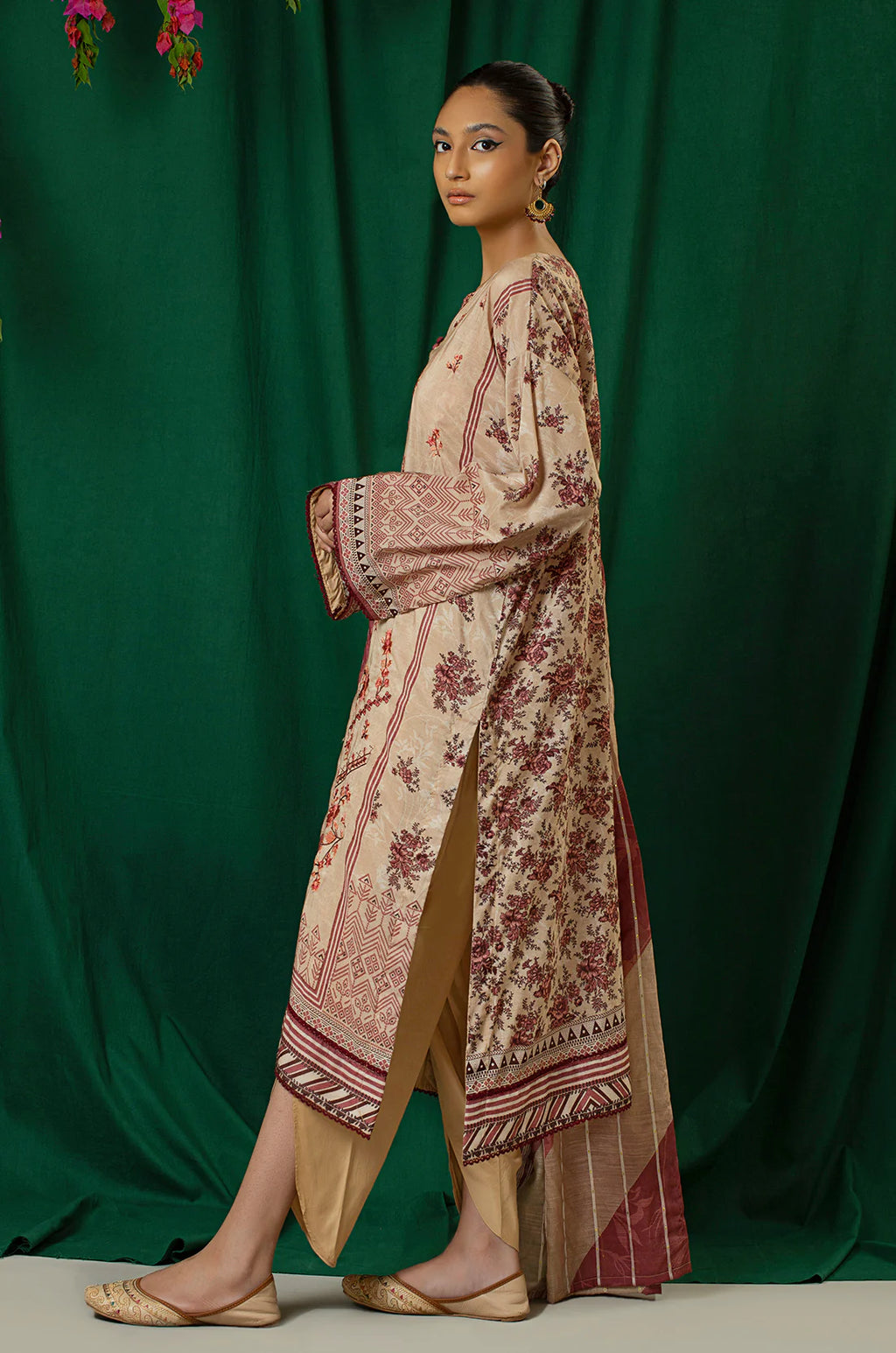 3 Piece - Embroidered - 8325