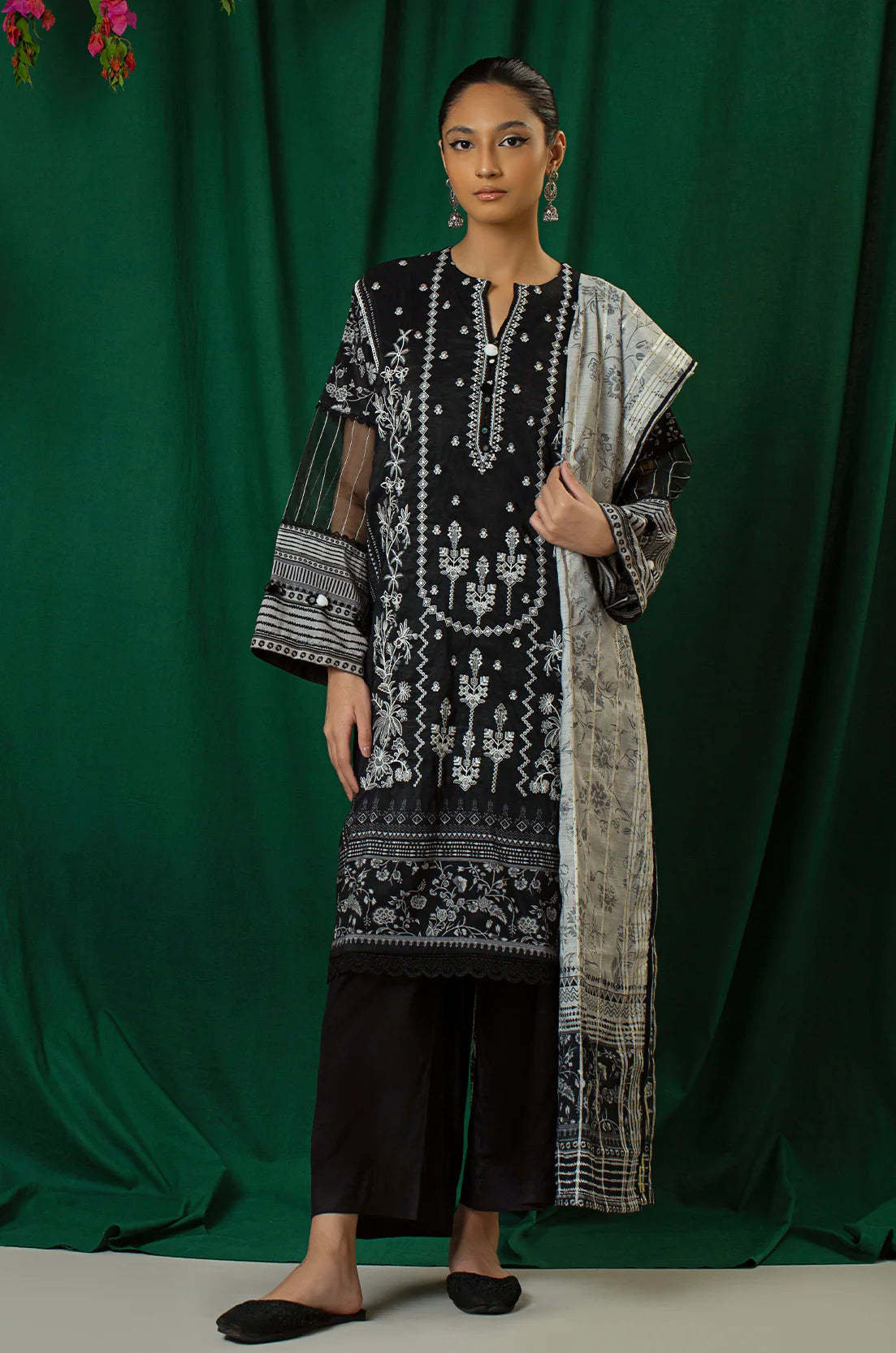 3 Piece - Embroidered - 8326