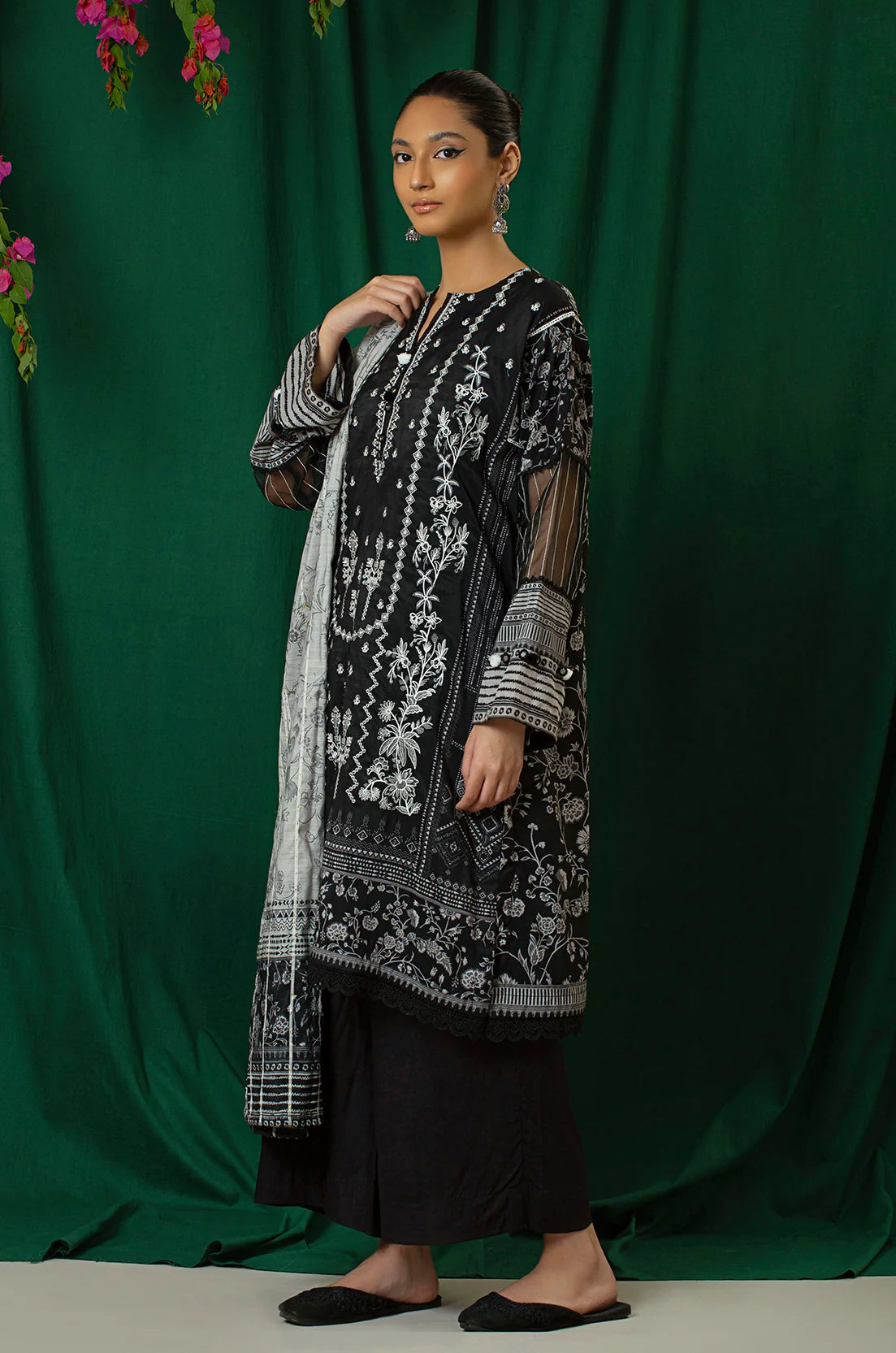 3 Piece - Embroidered - 8326