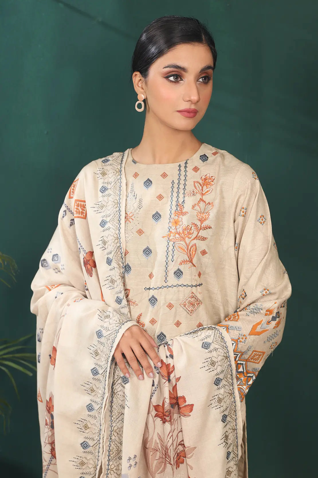 3 Piece - Premium Embroidered Khaddar - 8386