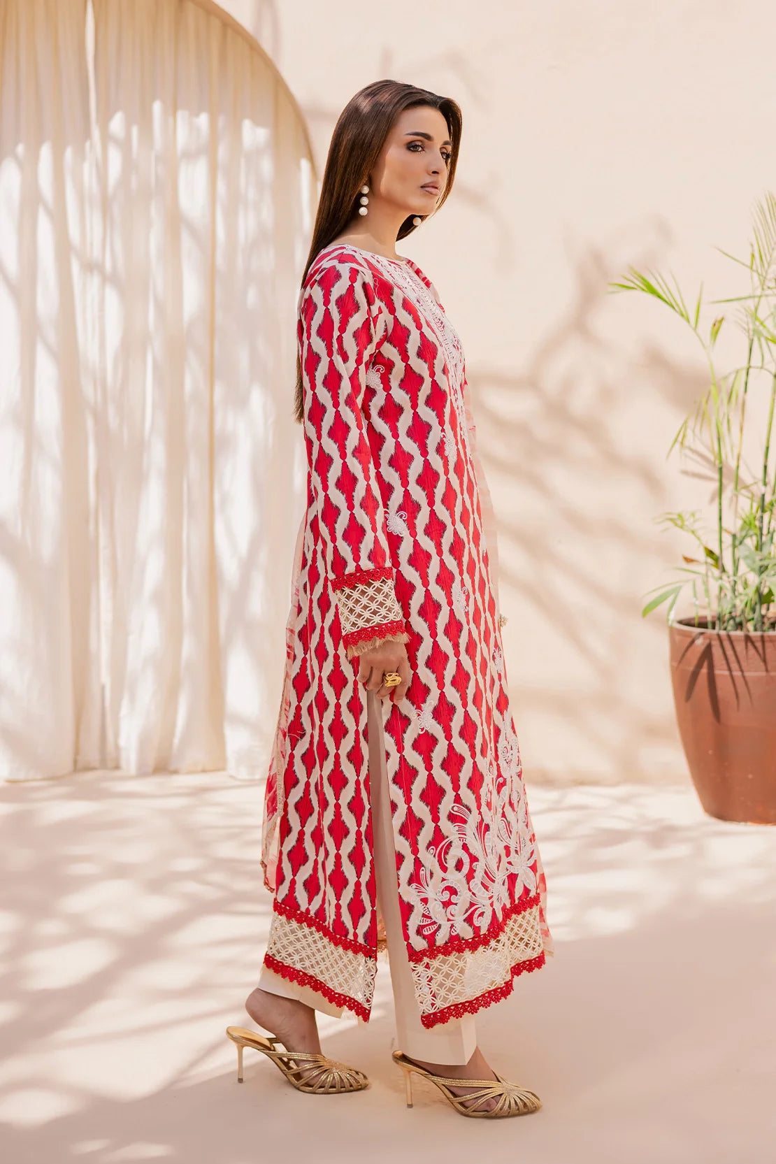 Rashid | Savoy Embroidered Lawn | 3735