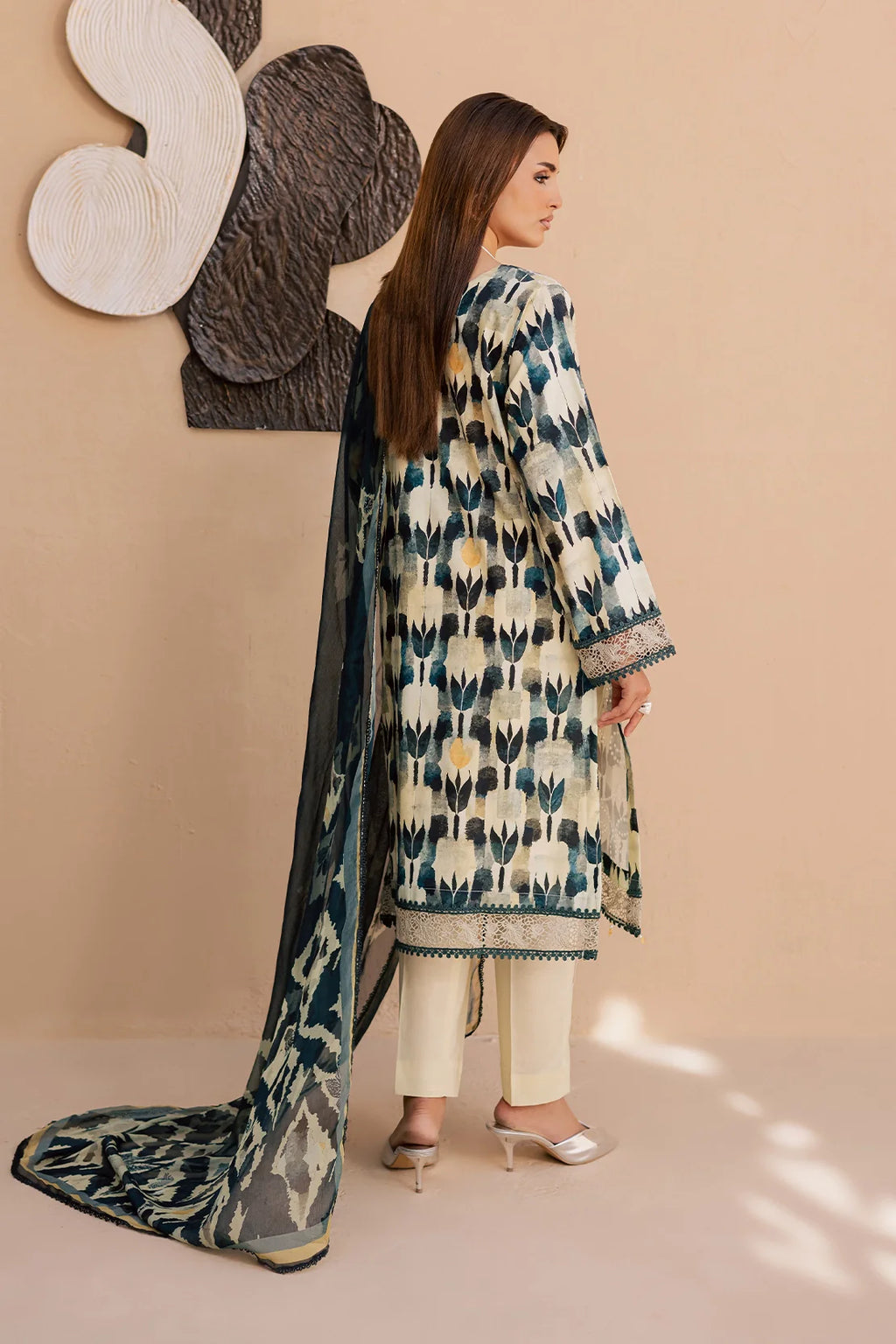 Rashid | Savoy Embroidered Lawn | 3738