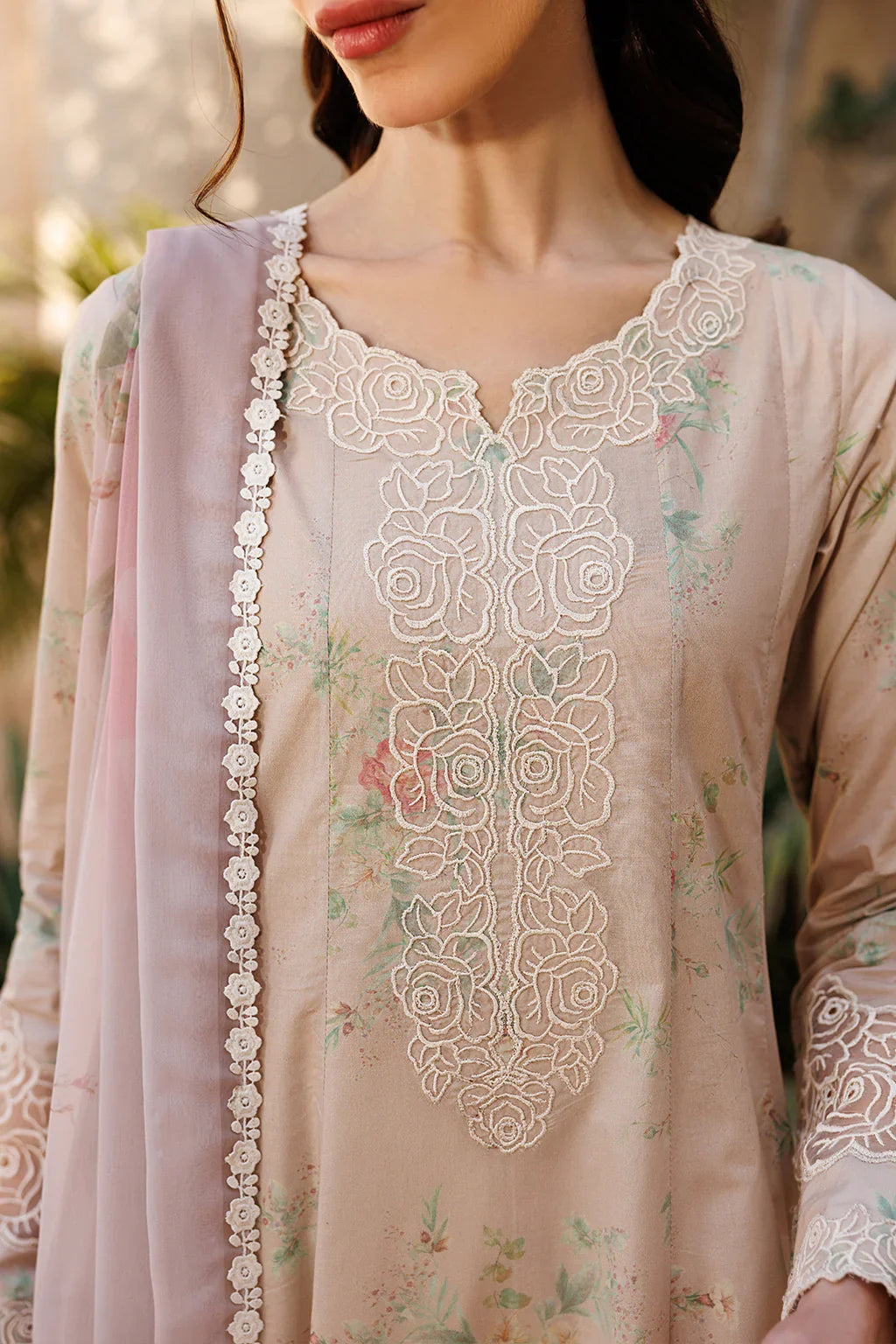 Iznik | Printed Lawn | UE-673