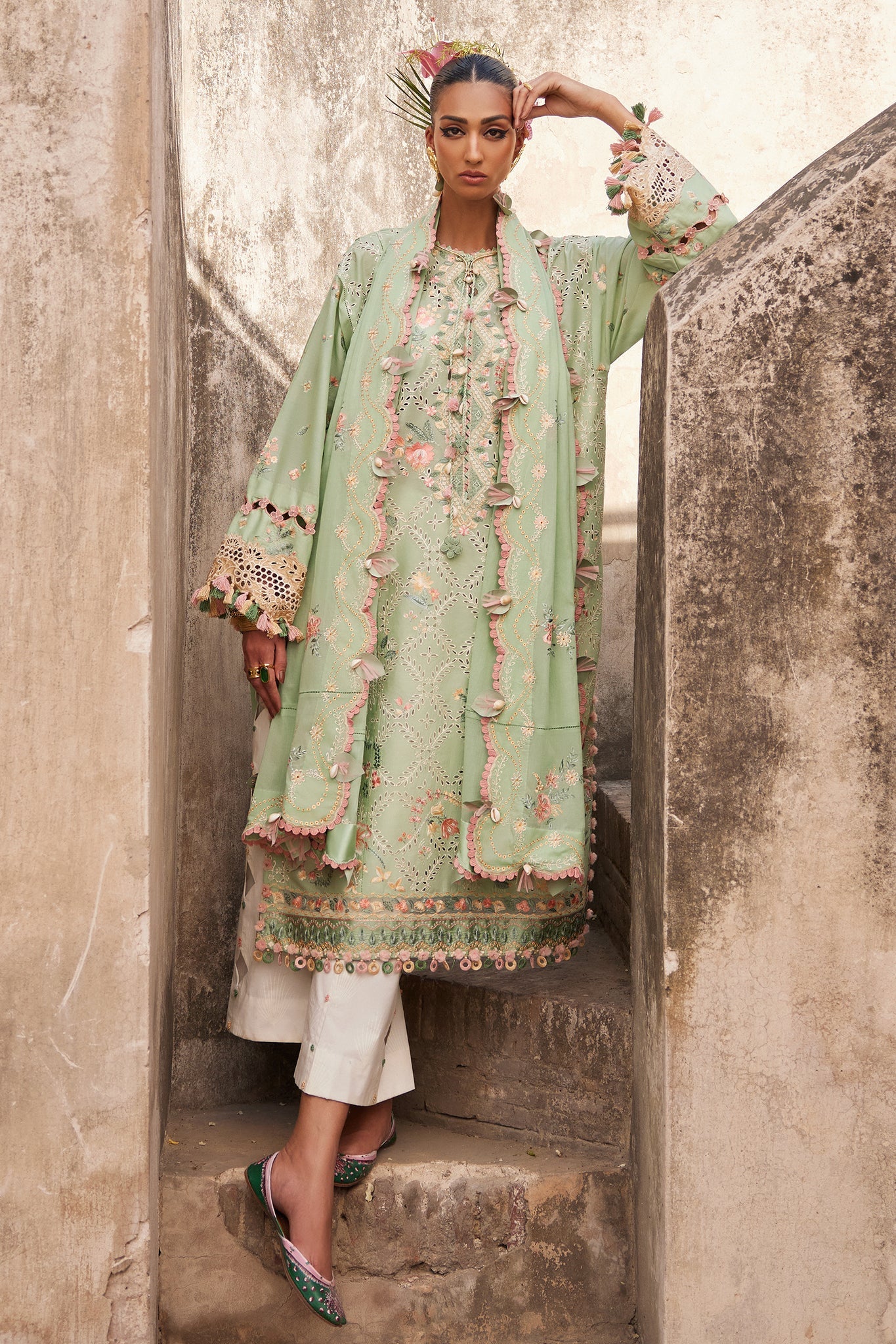 ELAN | LAWN 25 |  ALARA