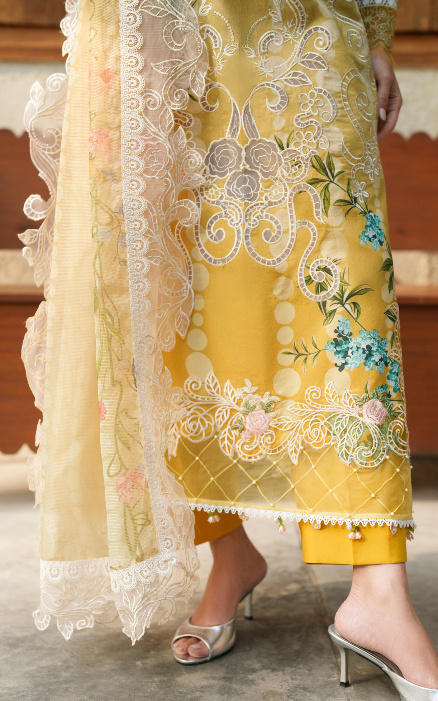 ASIFA & NABEEL | Versa Luxury Lawn '26 | Sovereign Lace