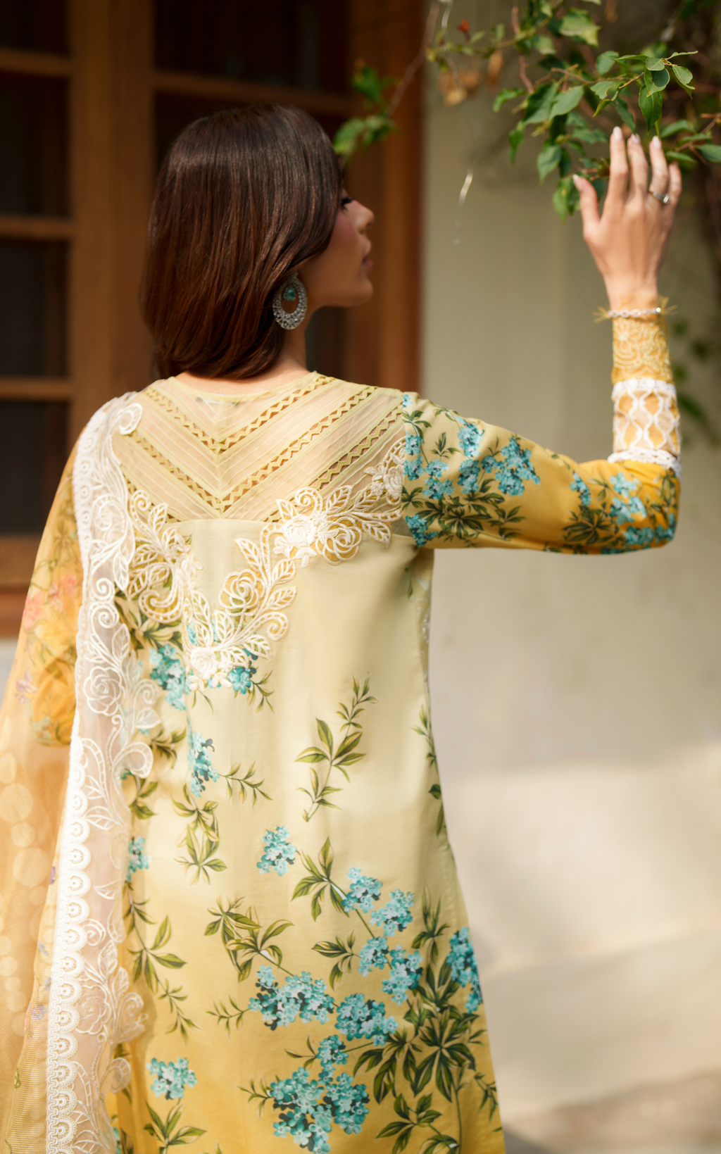 ASIFA & NABEEL | Versa Luxury Lawn '26 | Sovereign Lace