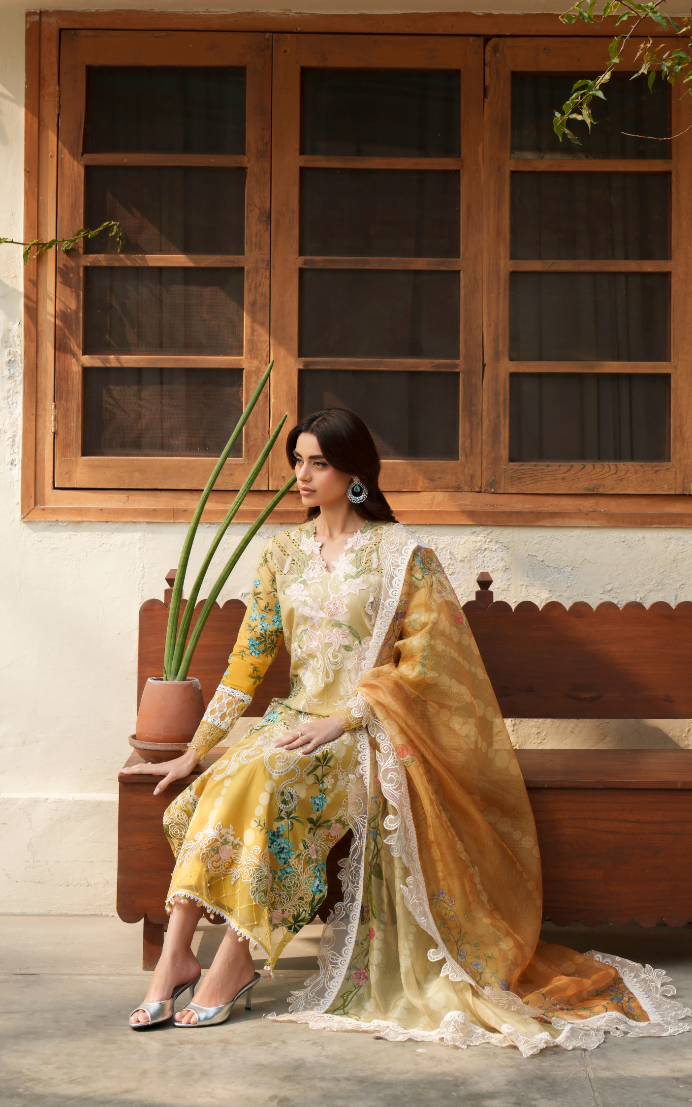 ASIFA & NABEEL | Versa Luxury Lawn '26 | Sovereign Lace