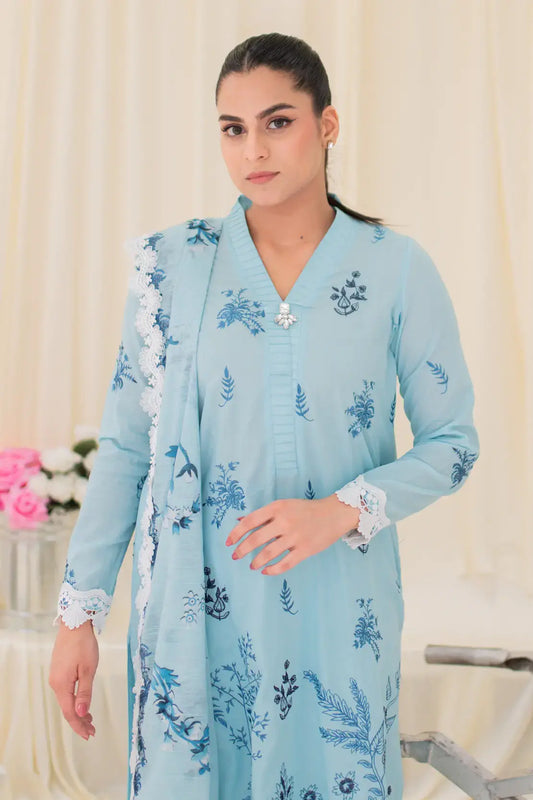 3 Piece - Embroidered Lawn - 8662