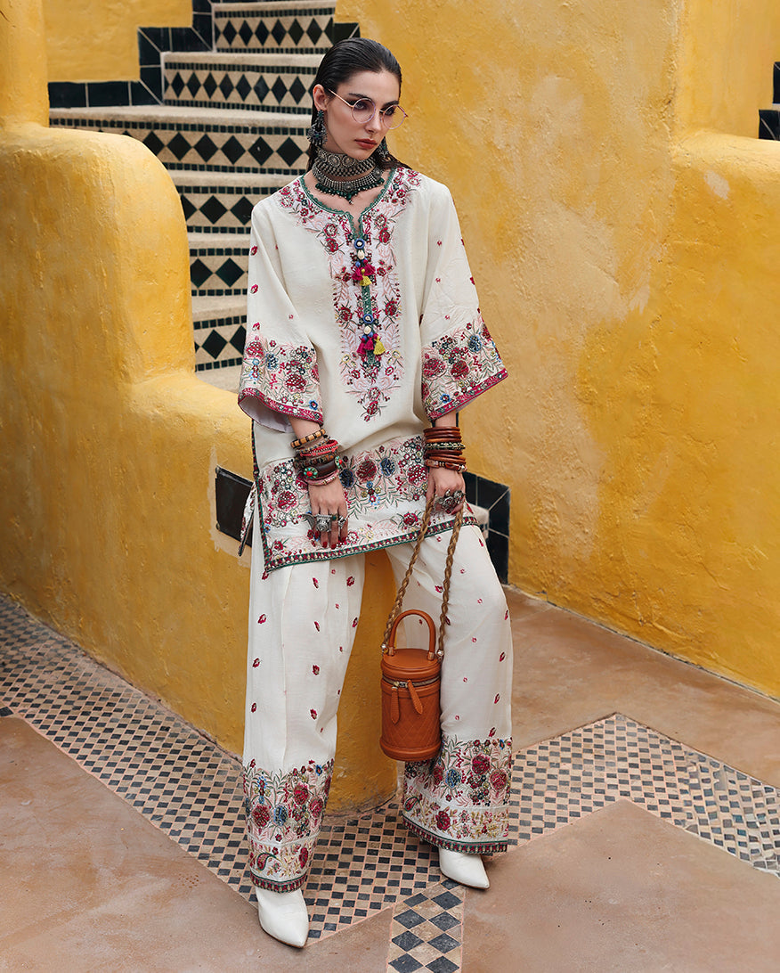 Mushq | Hemline Nuvera Raw Silk Formal | Vivienne Rose