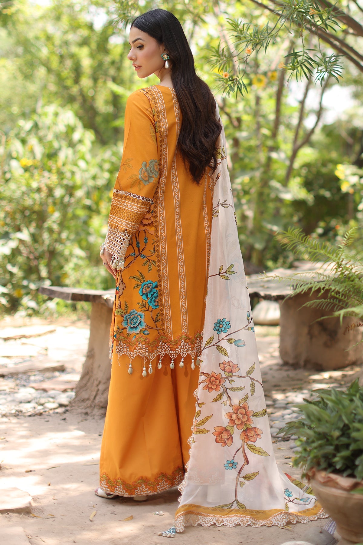 Charizma | Infinity Lawn | IN6-09