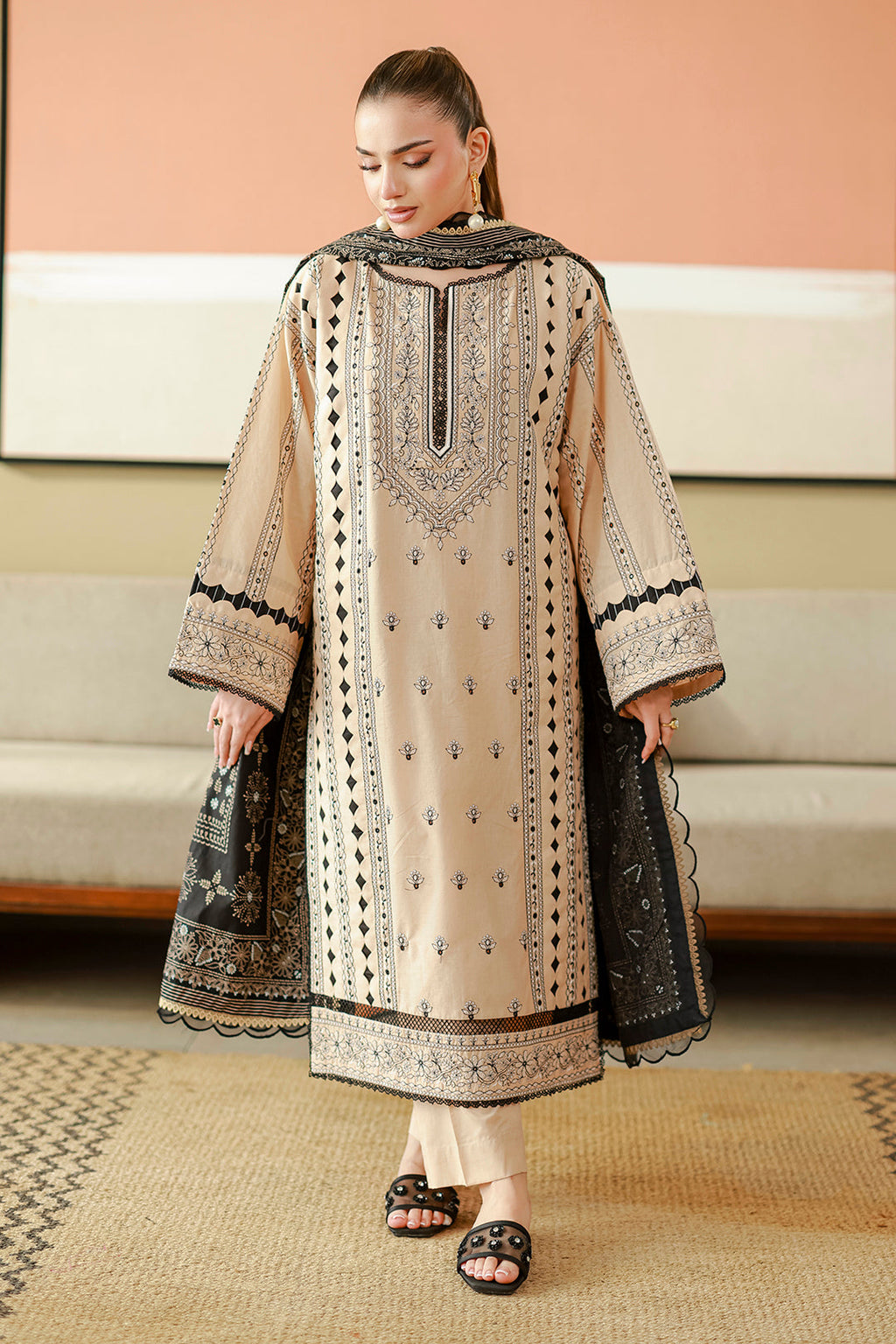Zellbury | Chikankari Embroidered Lawn | 4047