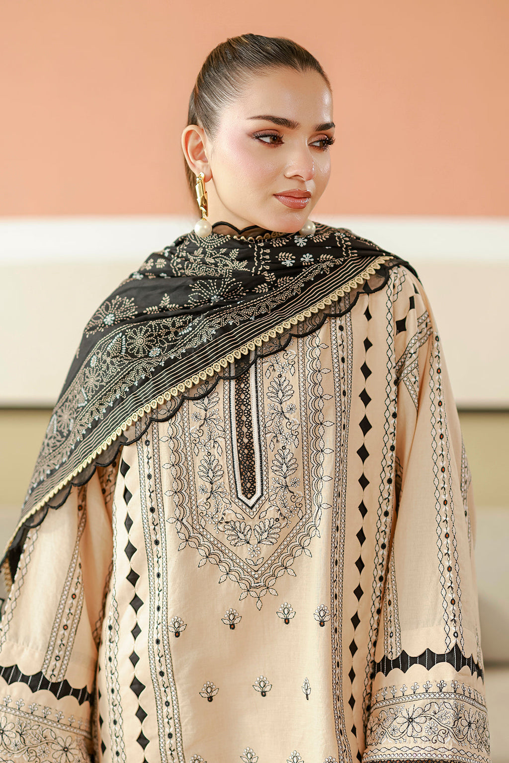 Zellbury | Chikankari Embroidered Lawn | 4047