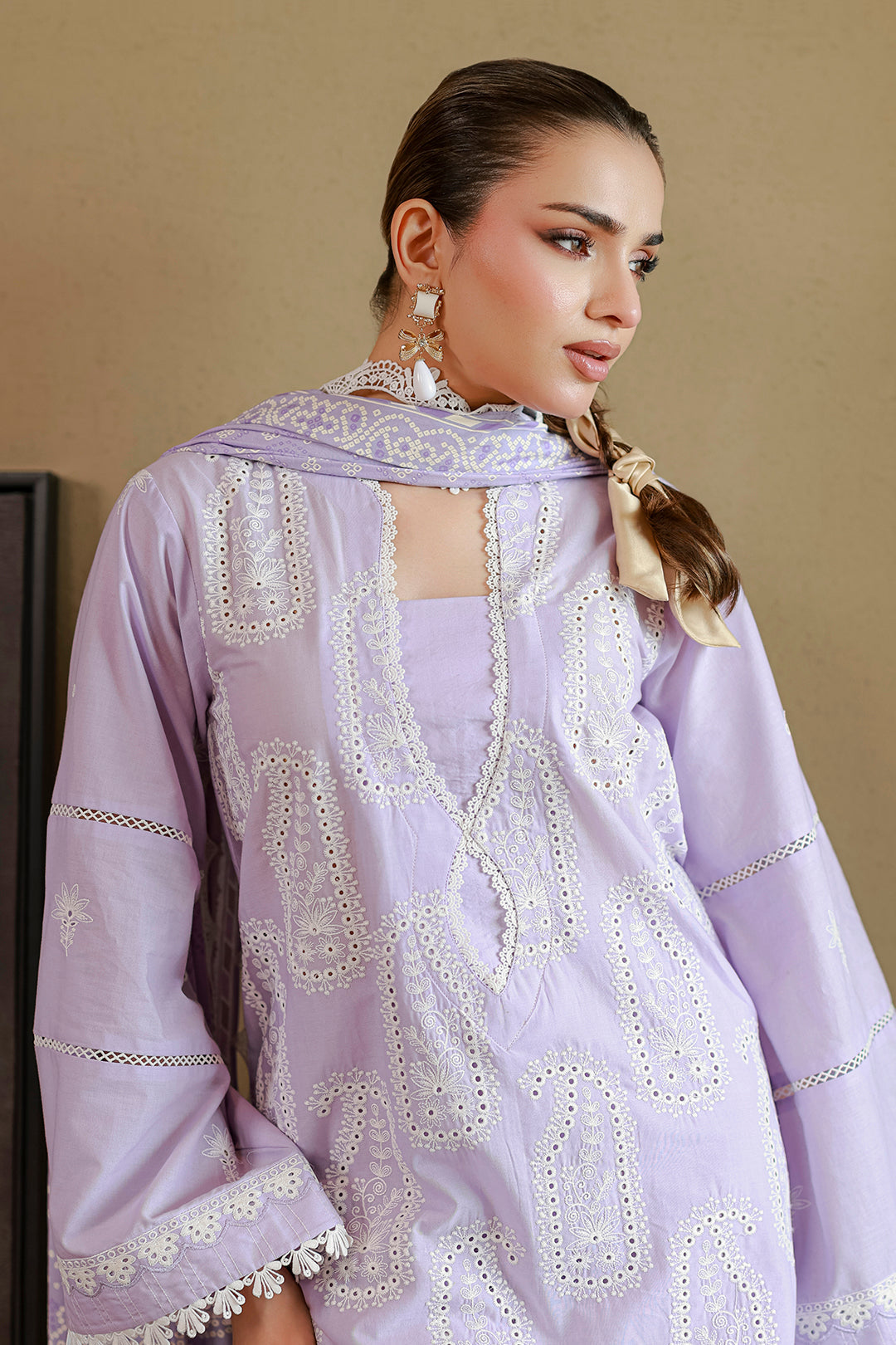 Zellbury | Chikankari Embroidered Lawn | 4059