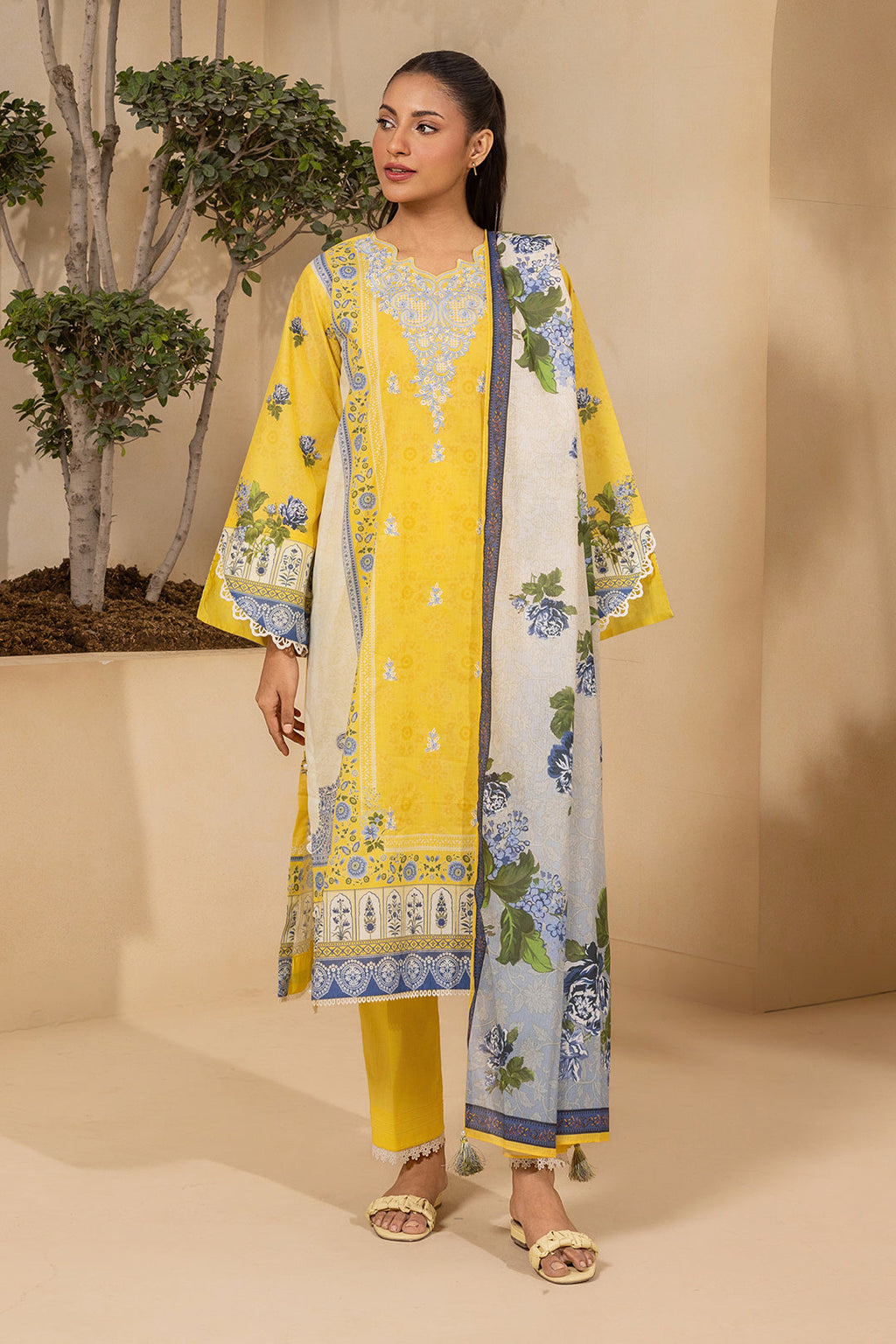 Zellbury | 3 Pc Embroidered Lawn | 0642