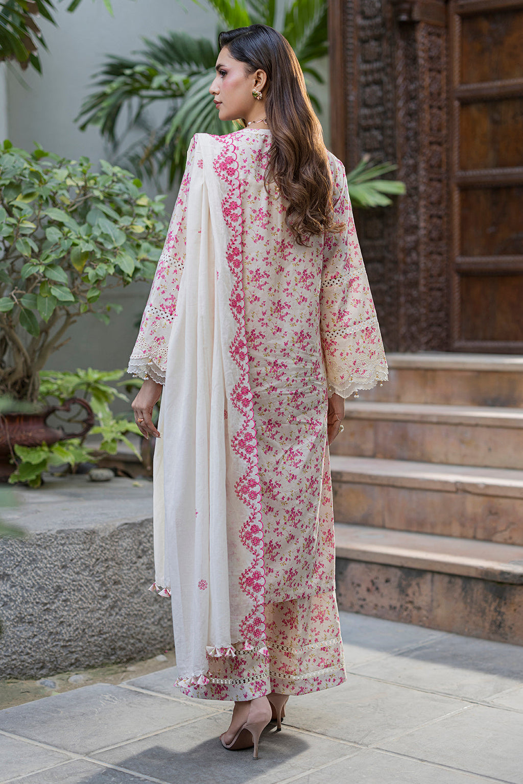 Zellbury | Chikankari Embroidered Lawn | 4096
