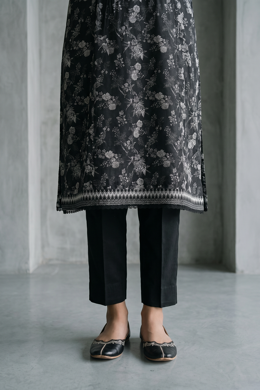 Zellbury | Monochrome 3 Pc Lawn | 1080