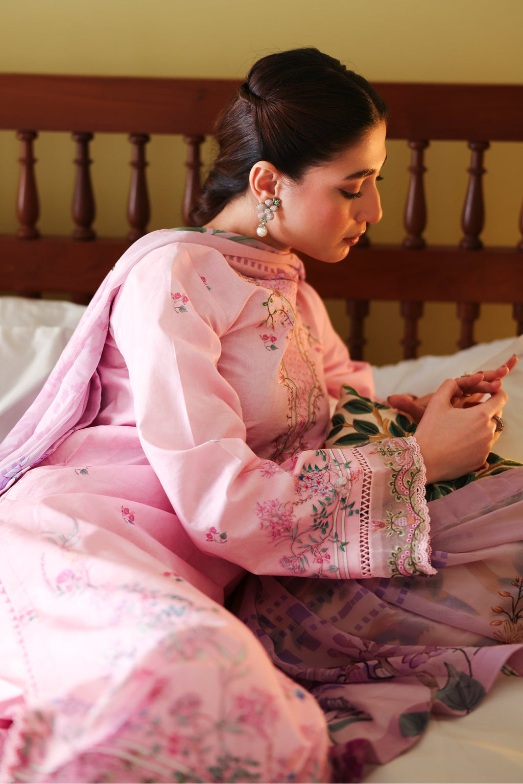 Rangrasiya | Raaya - Dosti Luxury Lawn | AURA