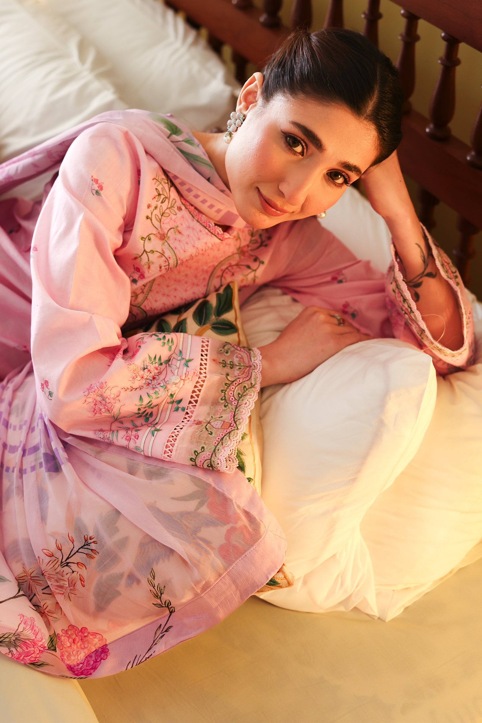 Rangrasiya | Raaya - Dosti Luxury Lawn | AURA