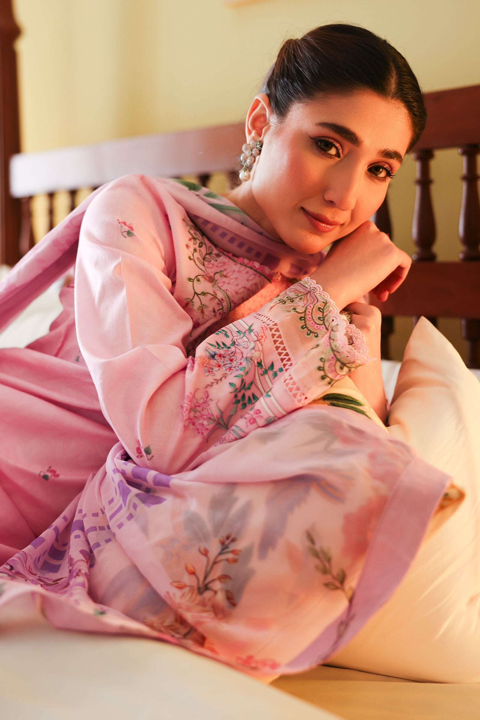 Rangrasiya | Raaya - Dosti Luxury Lawn | AURA