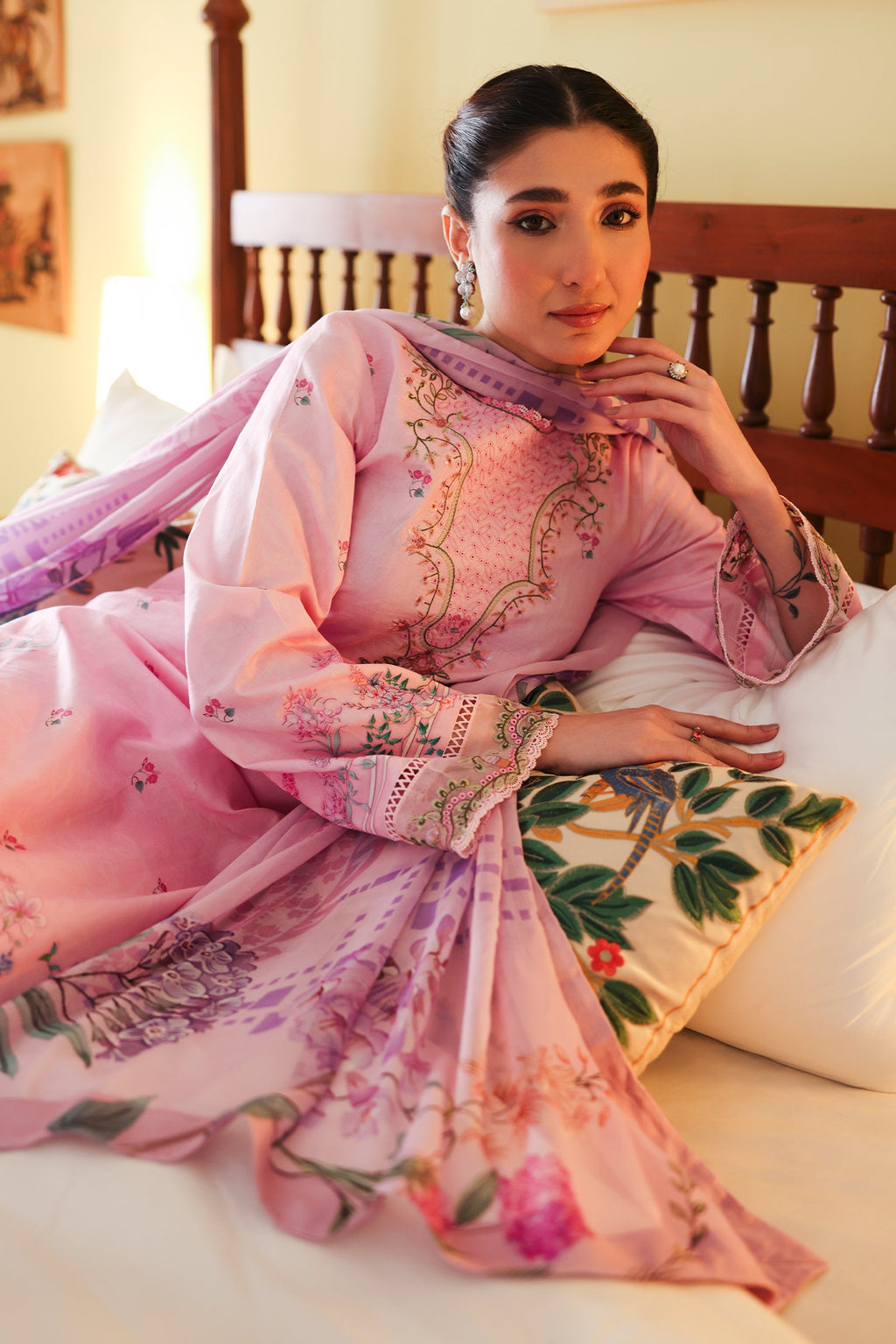 Rangrasiya | Raaya - Dosti Luxury Lawn | AURA