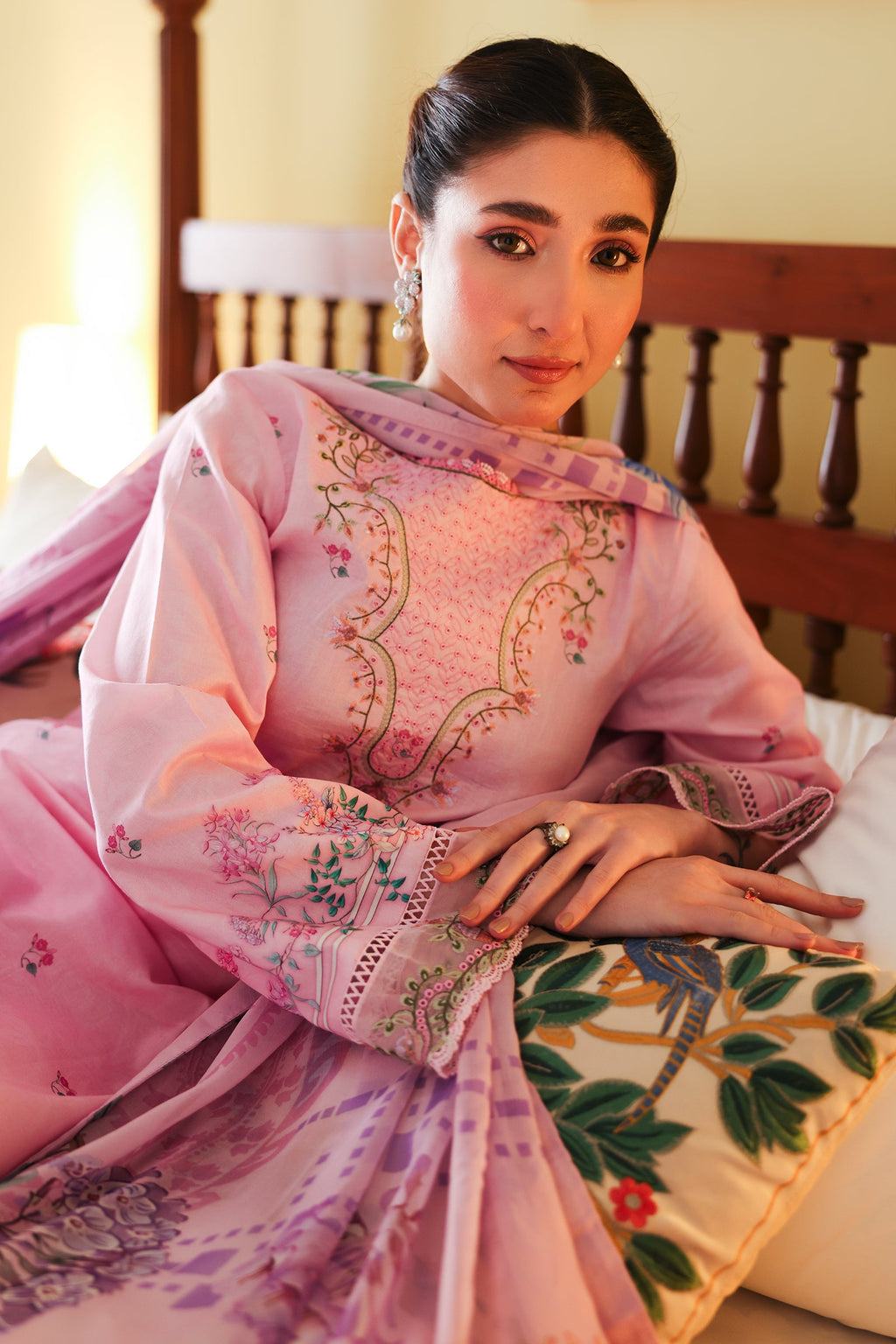Rangrasiya | Raaya - Dosti Luxury Lawn | AURA