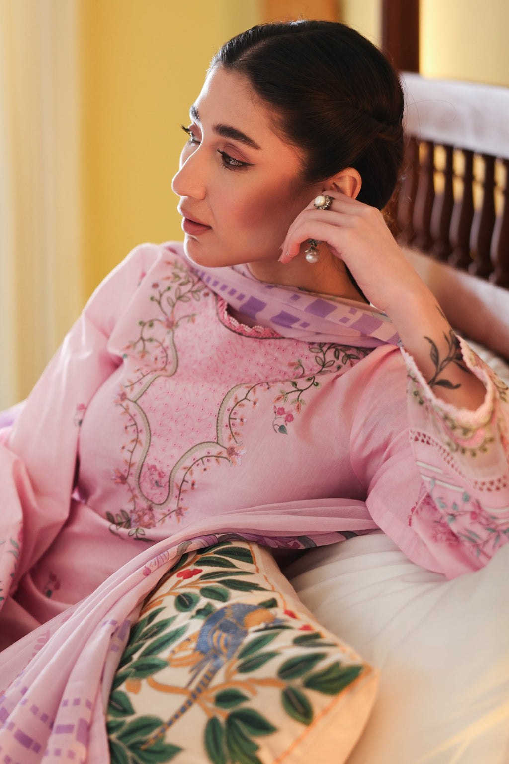 Rangrasiya | Raaya - Dosti Luxury Lawn | AURA