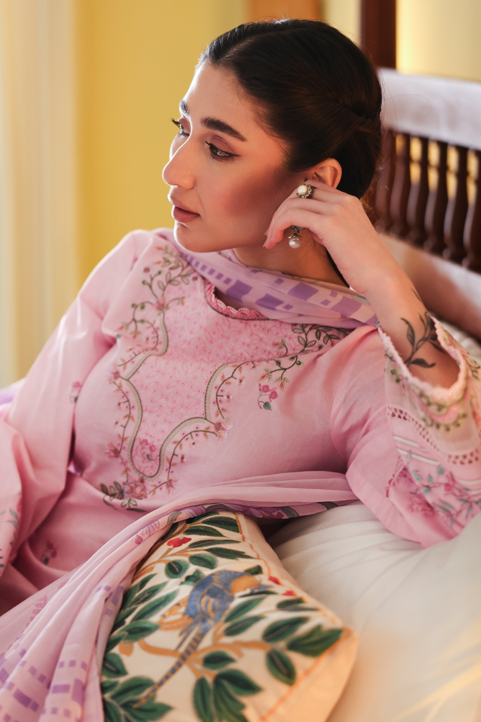 Rangrasiya | Raaya - Dosti Luxury Lawn | AURA