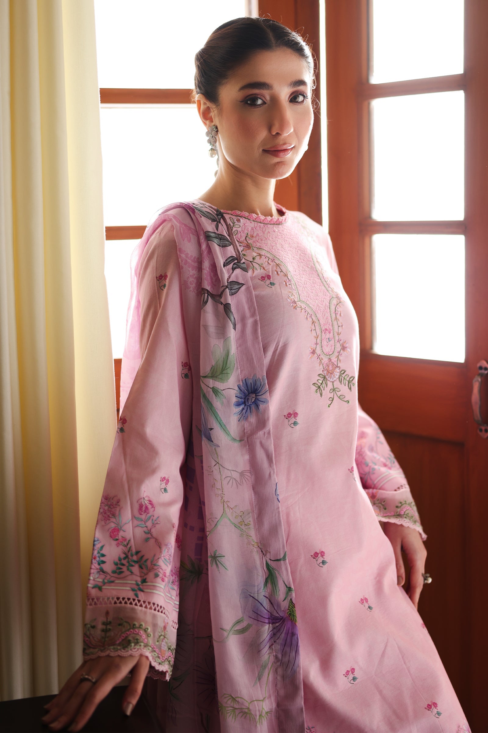 Rangrasiya | Raaya - Dosti Luxury Lawn | AURA