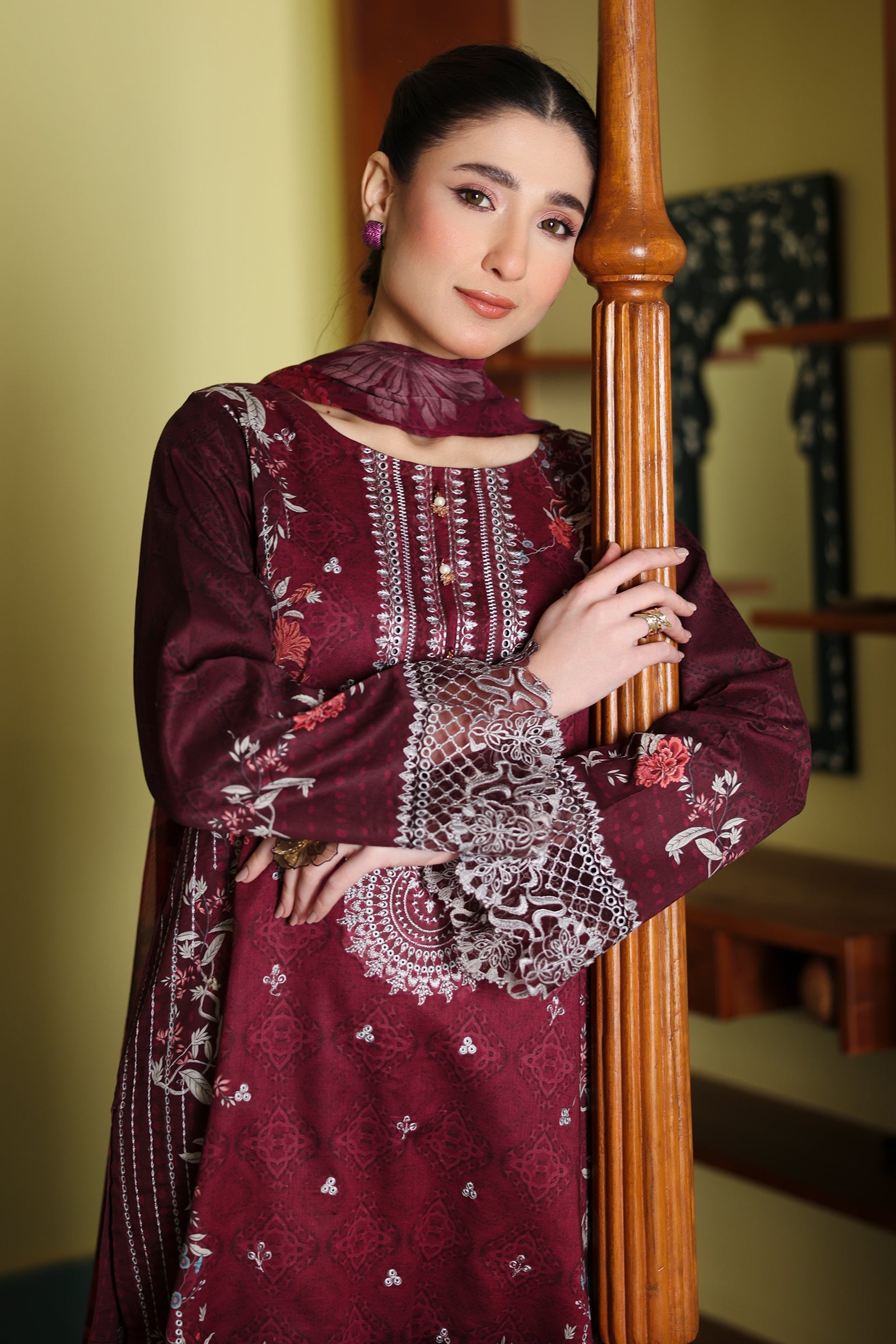 Rangrasiya | Raaya - Dosti Luxury Lawn | IVY