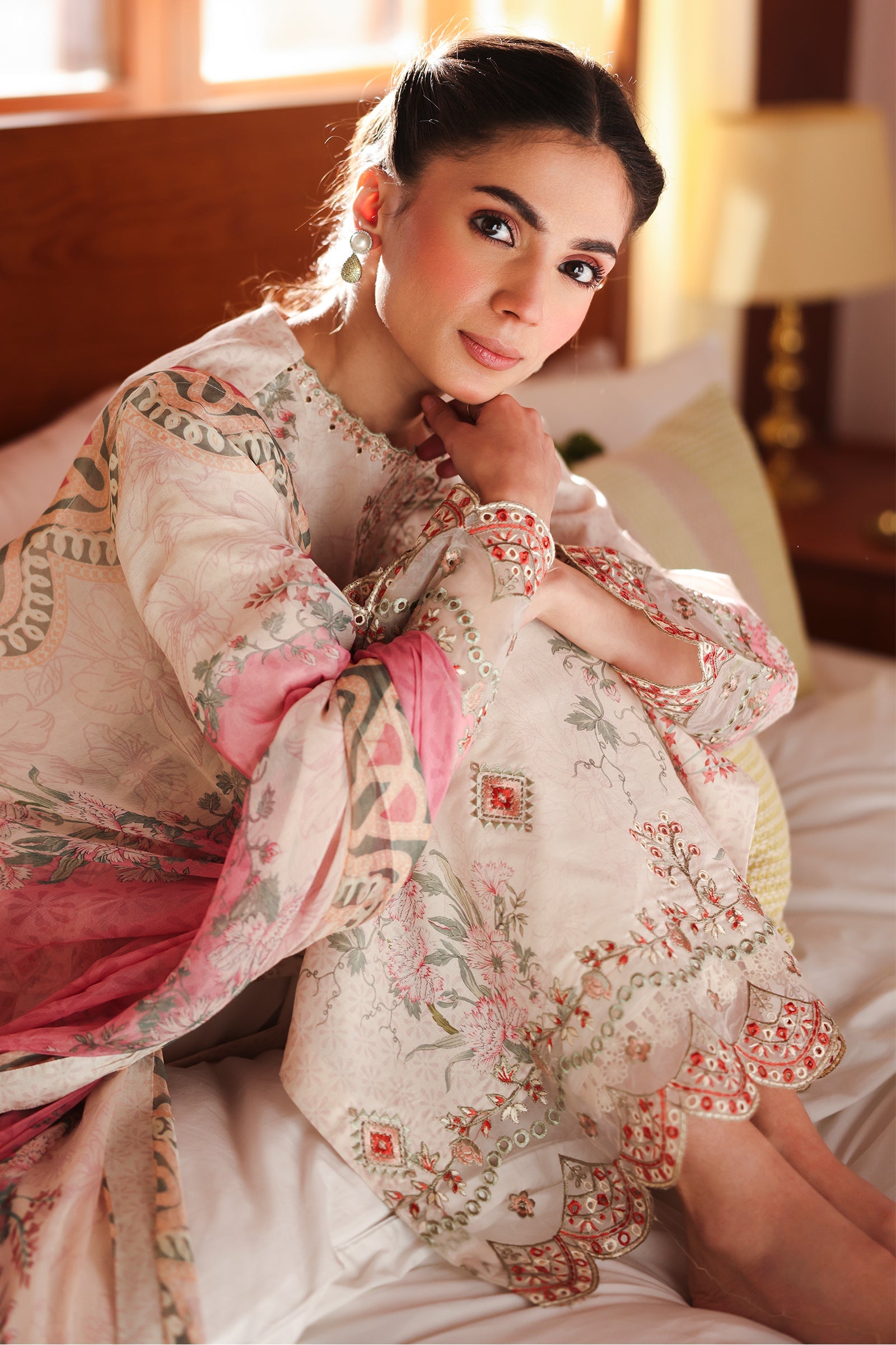 Rangrasiya | Raaya - Dosti Luxury Lawn | ELLE