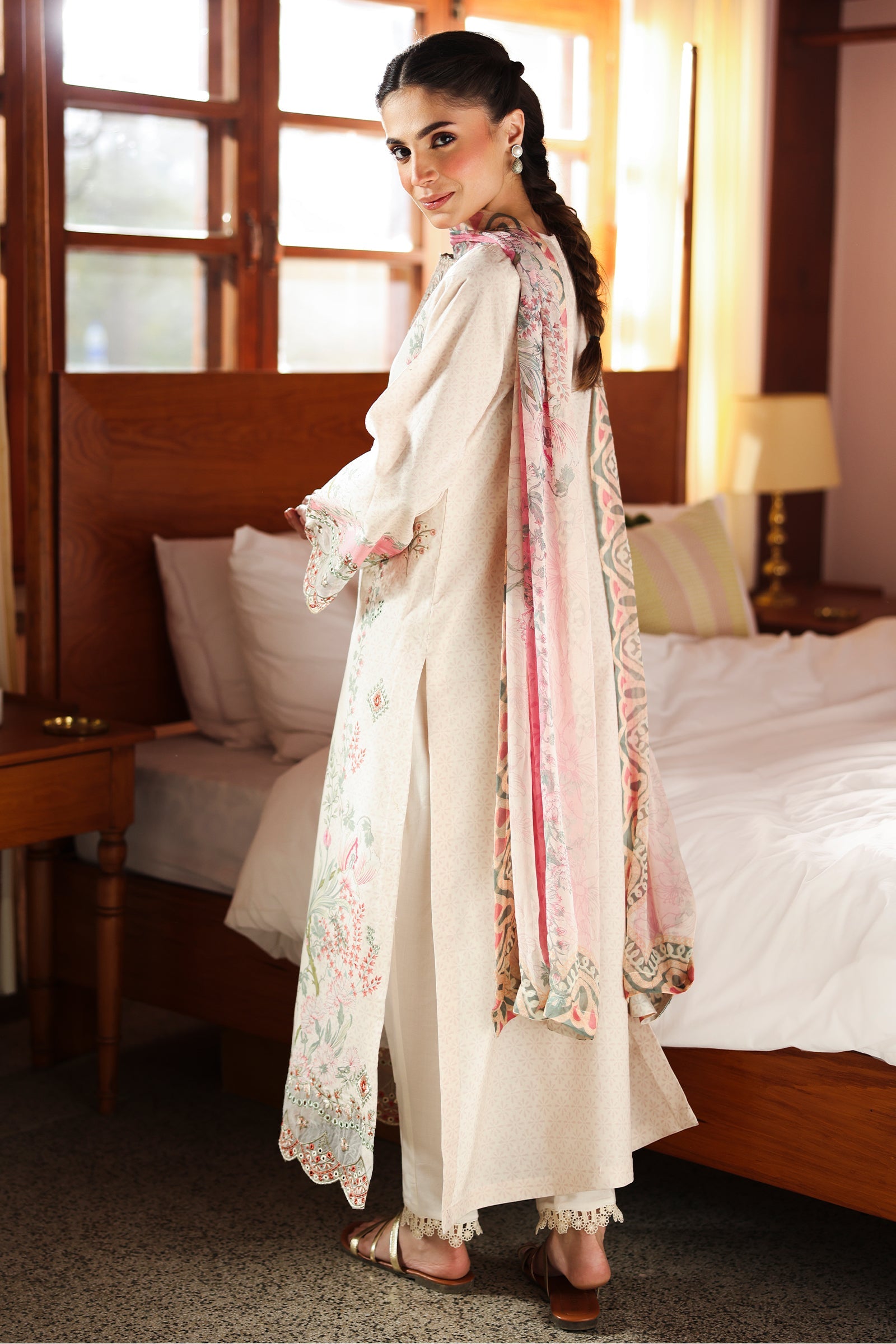 Rangrasiya | Raaya - Dosti Luxury Lawn | ELLE