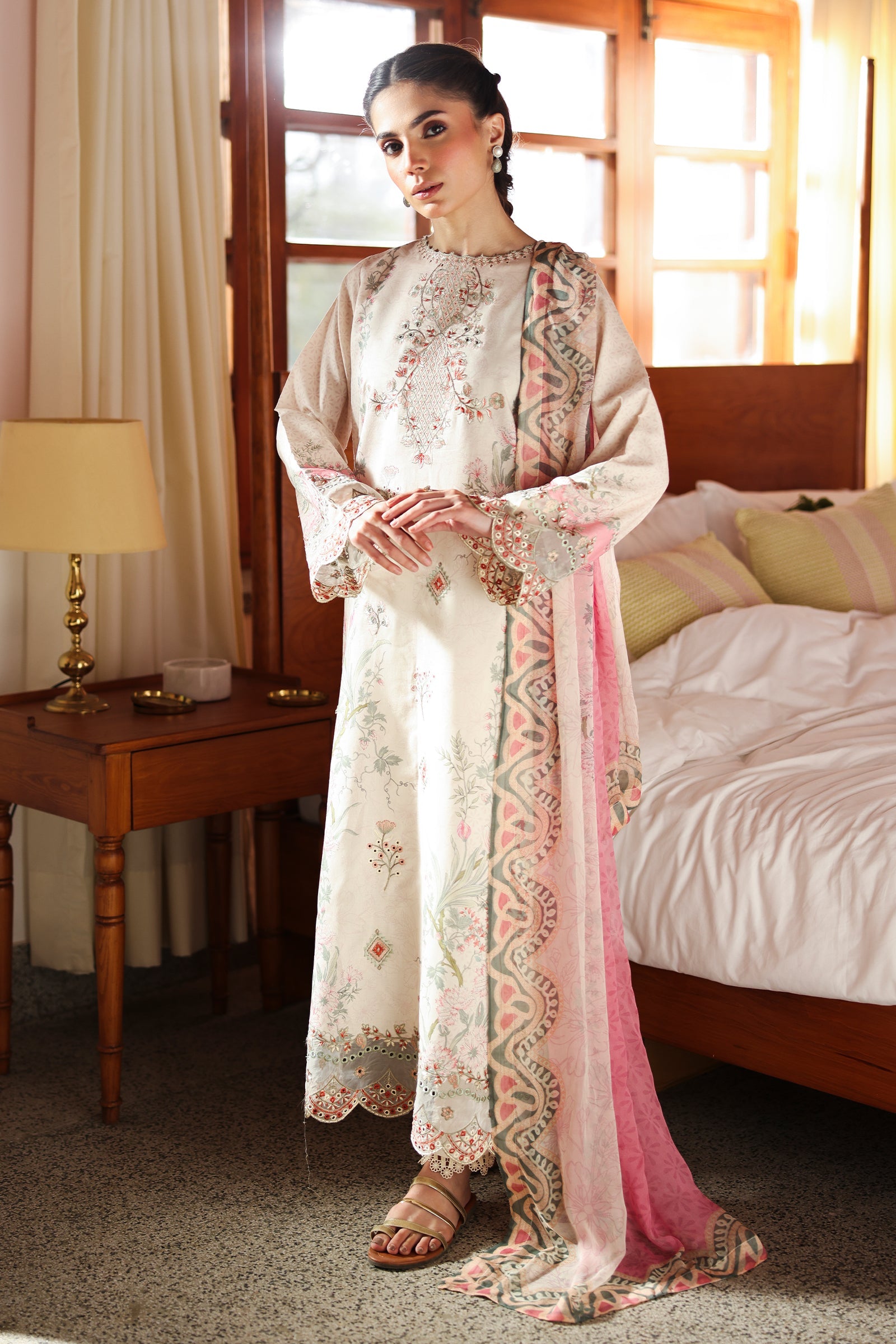 Rangrasiya | Raaya - Dosti Luxury Lawn | ELLE