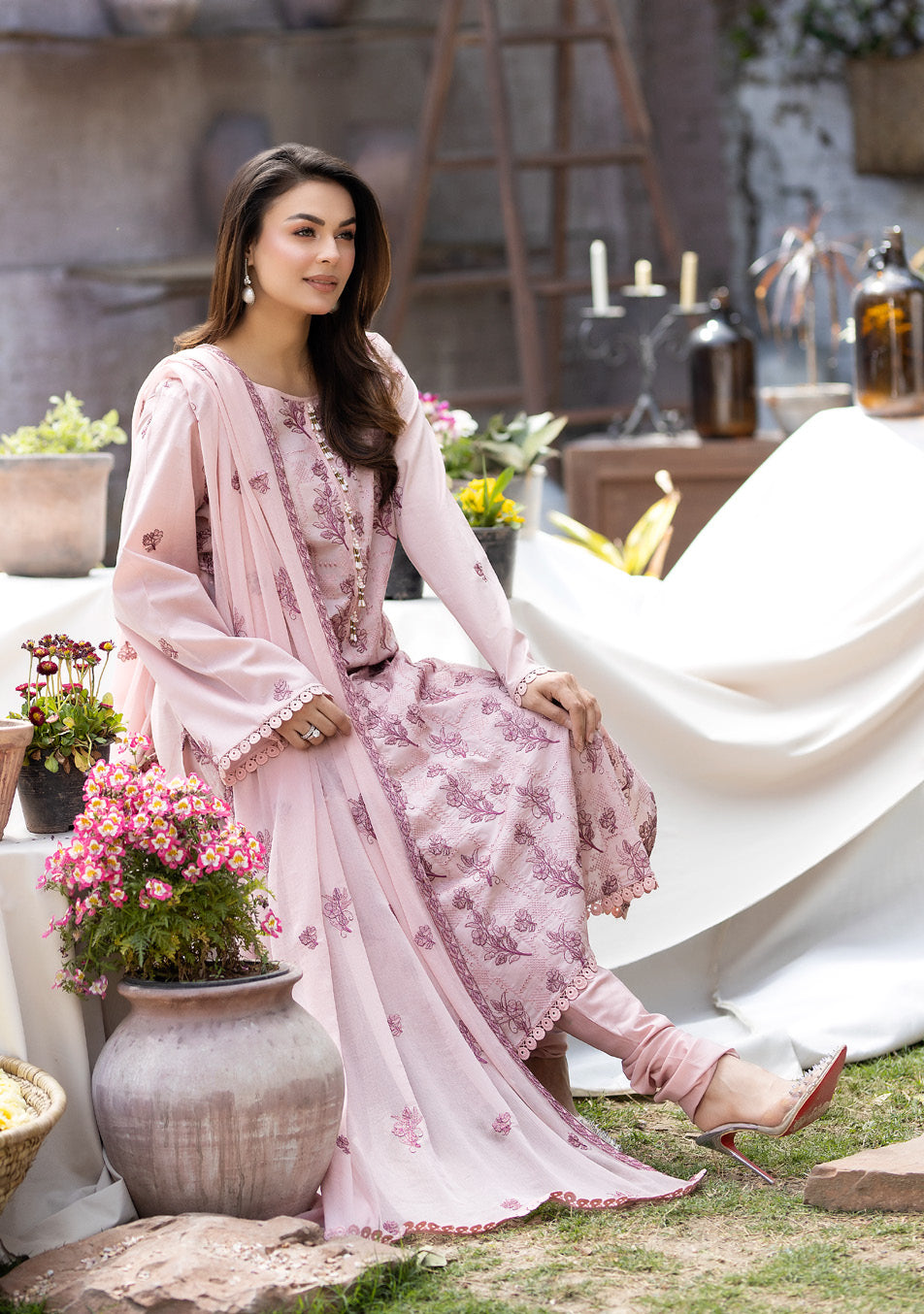 Zainab Fatima | Lawn | NF-1252