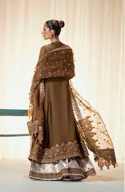 Maryum N Maria | Festive | Julia