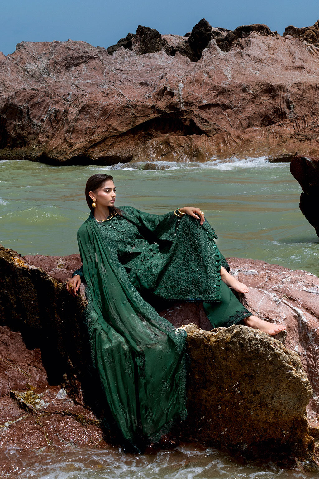 Afsanah | Lost in Waves | A-201