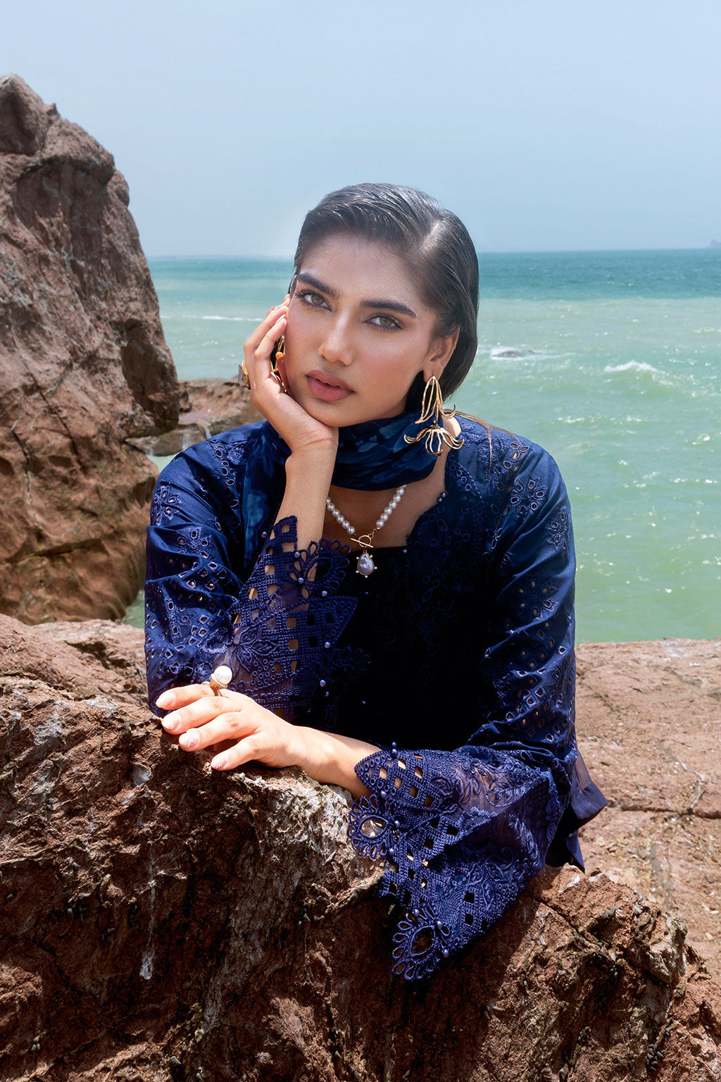 Afsanah | Lost in Waves | A-202