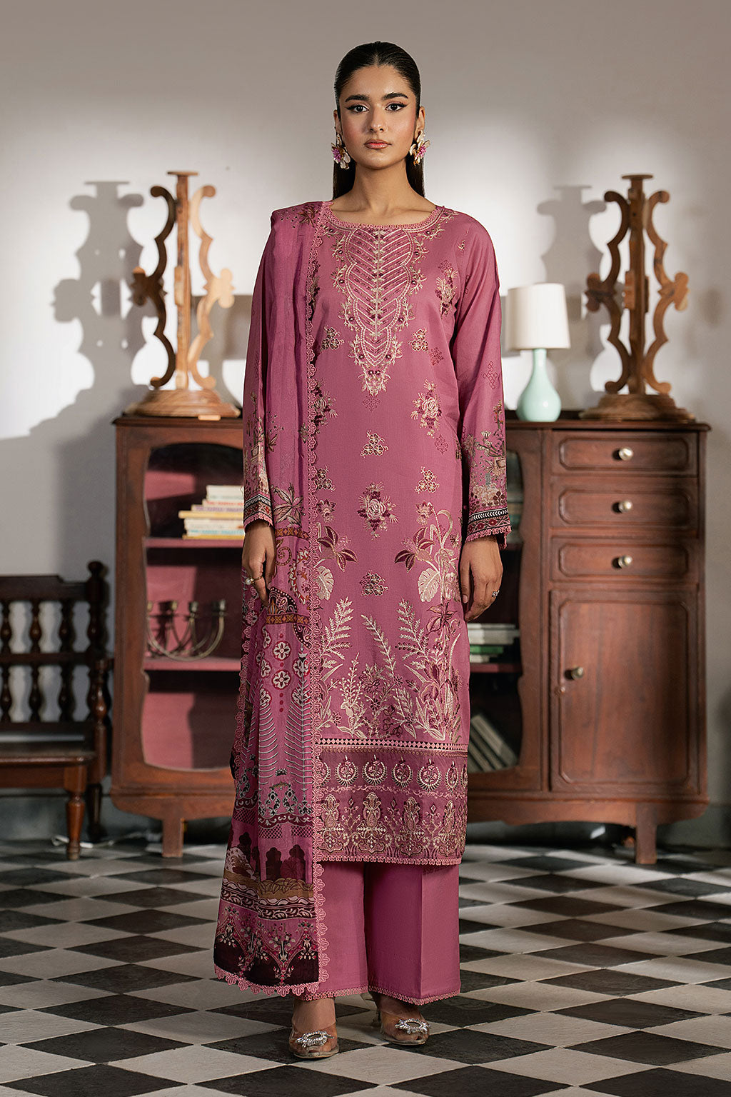 Ramsha | Mashaal Luxury Lawn VOl 16 | L-1602
