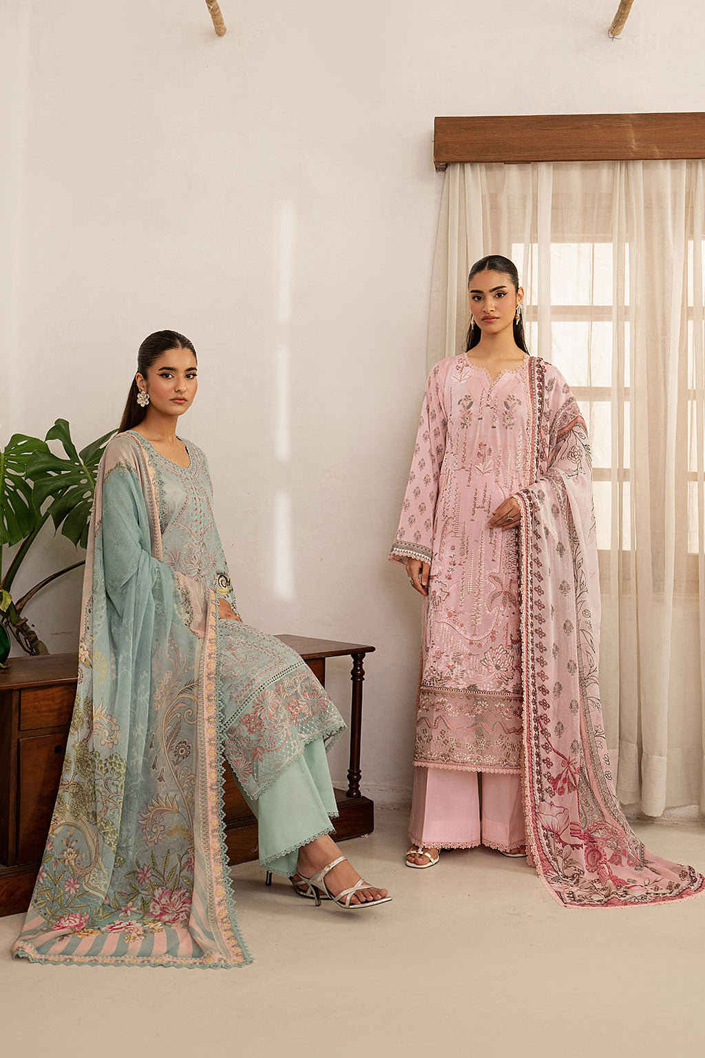 Ramsha | Mashaal Luxury Lawn VOl 16 | L-1604