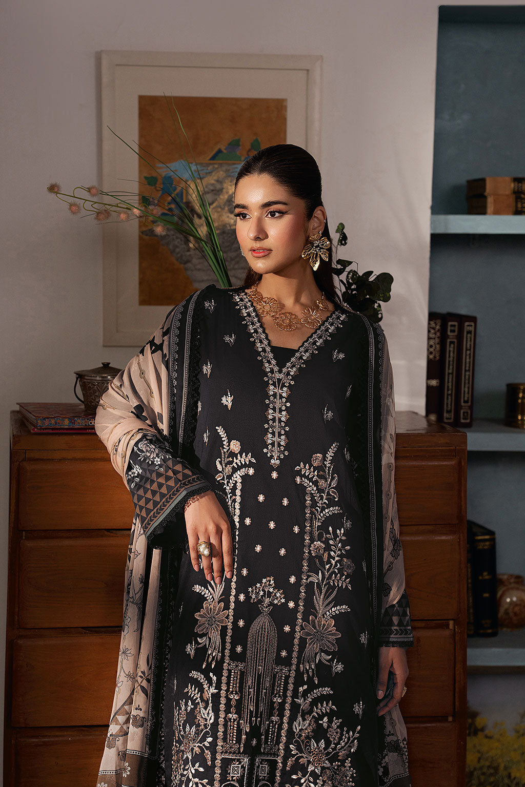 Ramsha | Mashaal Luxury Lawn VOl 16 | L-1608