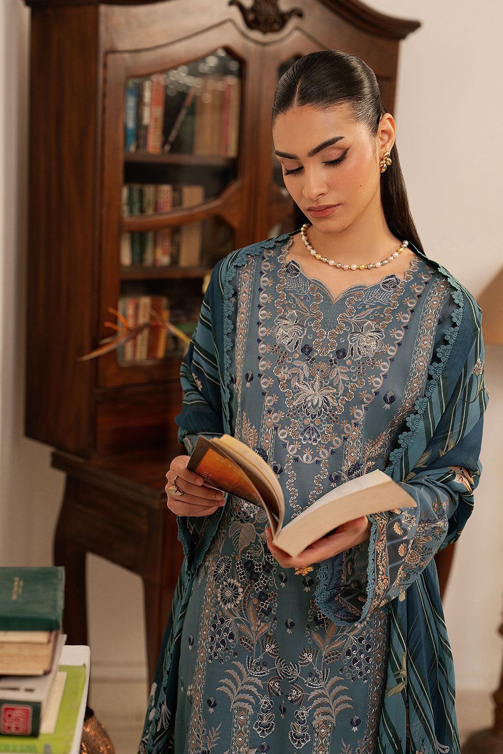 Ramsha | Mashaal Luxury Lawn VOl 16 | L-1601