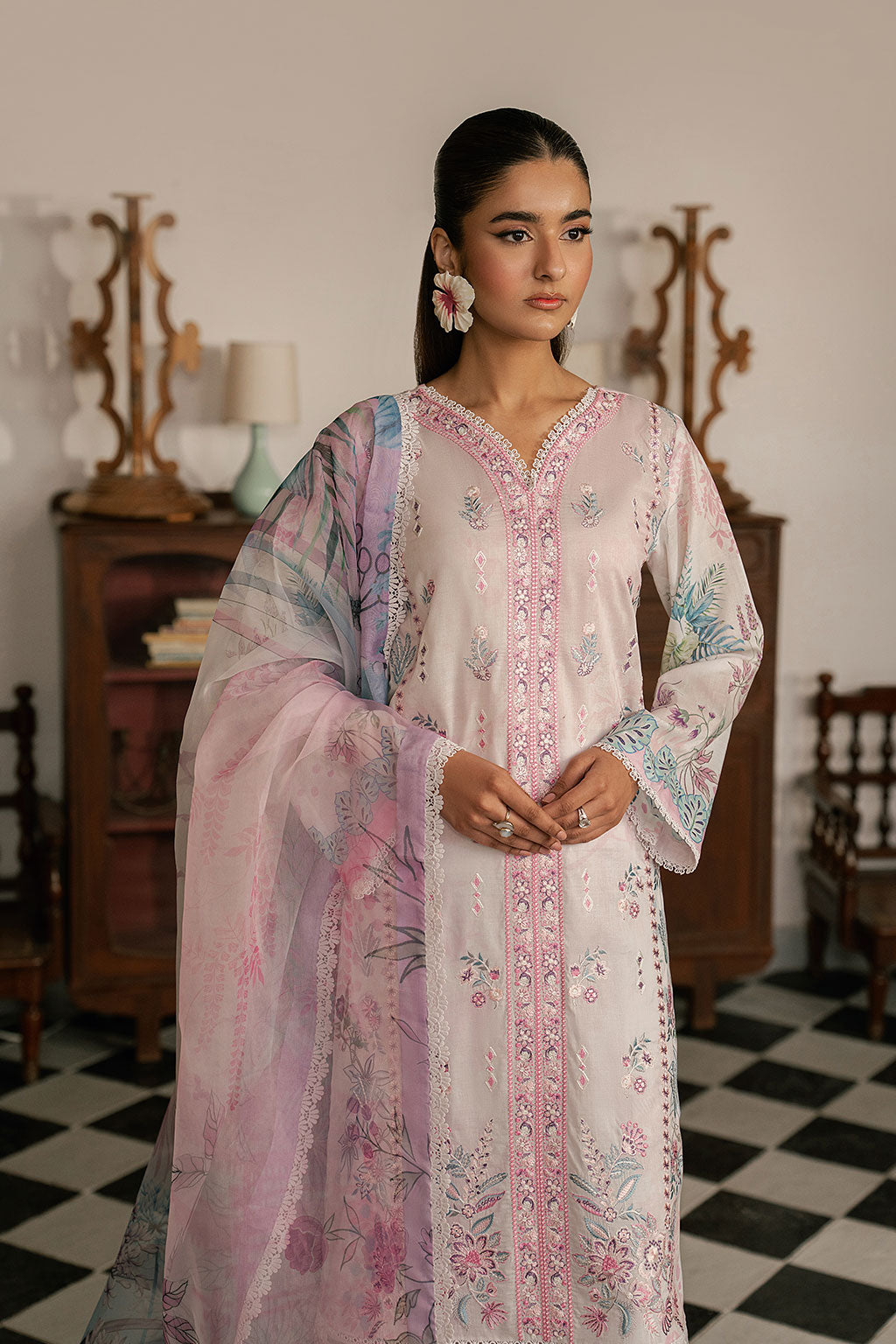 Ramsha | Mashaal Luxury Lawn VOl 16 | L-1610