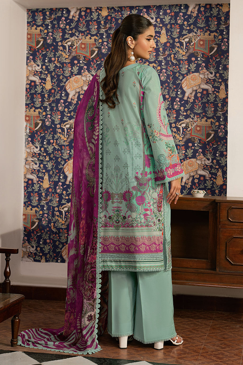 Ramsha | Mashaal Luxury Lawn VOl 16 | L-1609