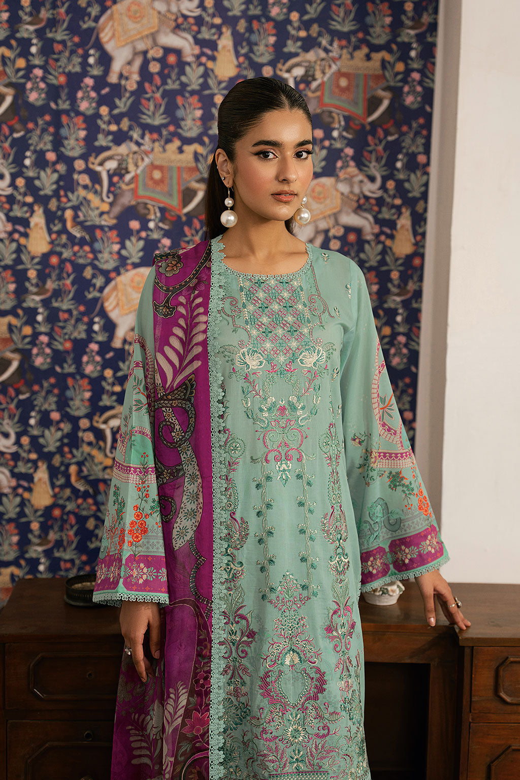 Ramsha | Mashaal Luxury Lawn VOl 16 | L-1609