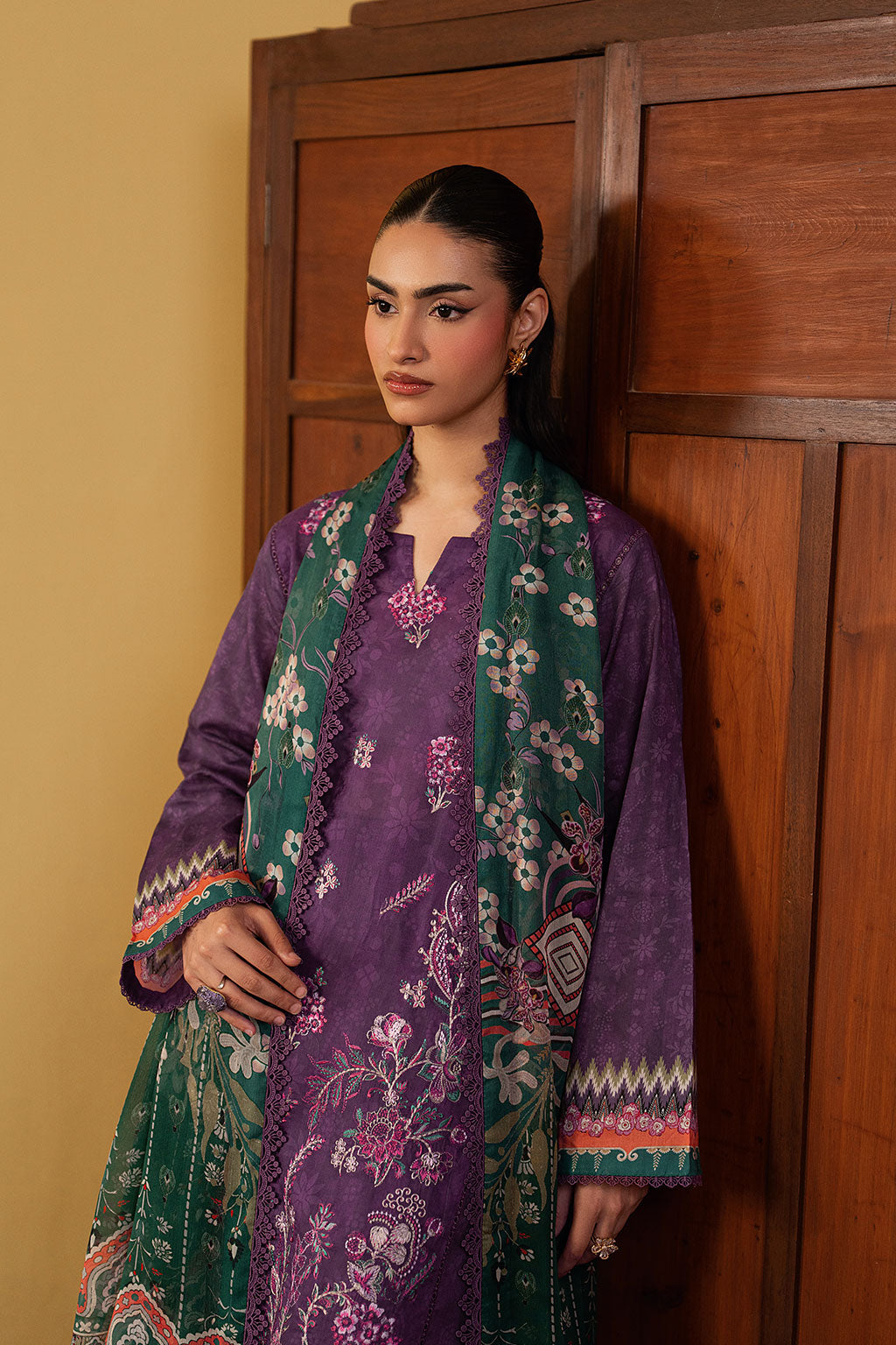 Ramsha | Mashaal Luxury Lawn VOl 16 | L-1605