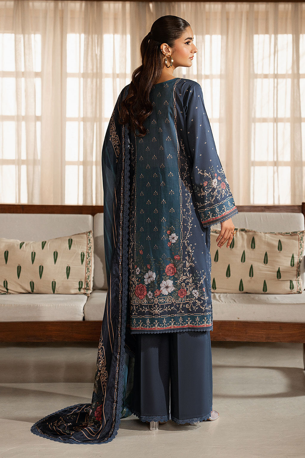 Ramsha | Mashaal Luxury Lawn VOl 16 | L-1606
