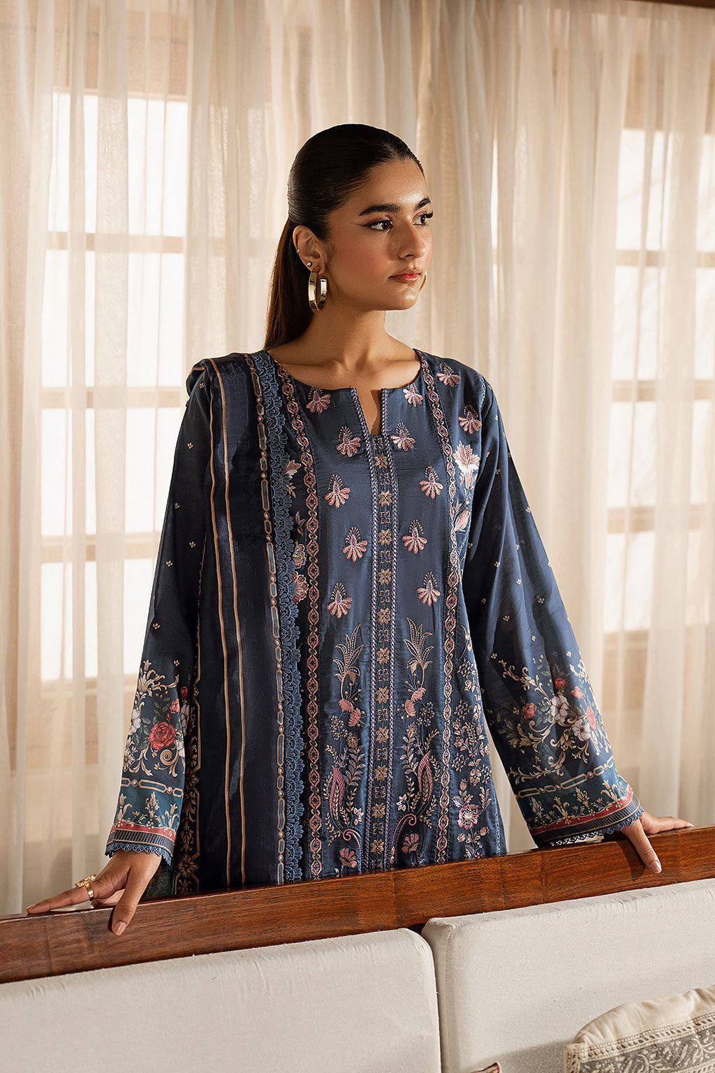 Ramsha | Mashaal Luxury Lawn VOl 16 | L-1606