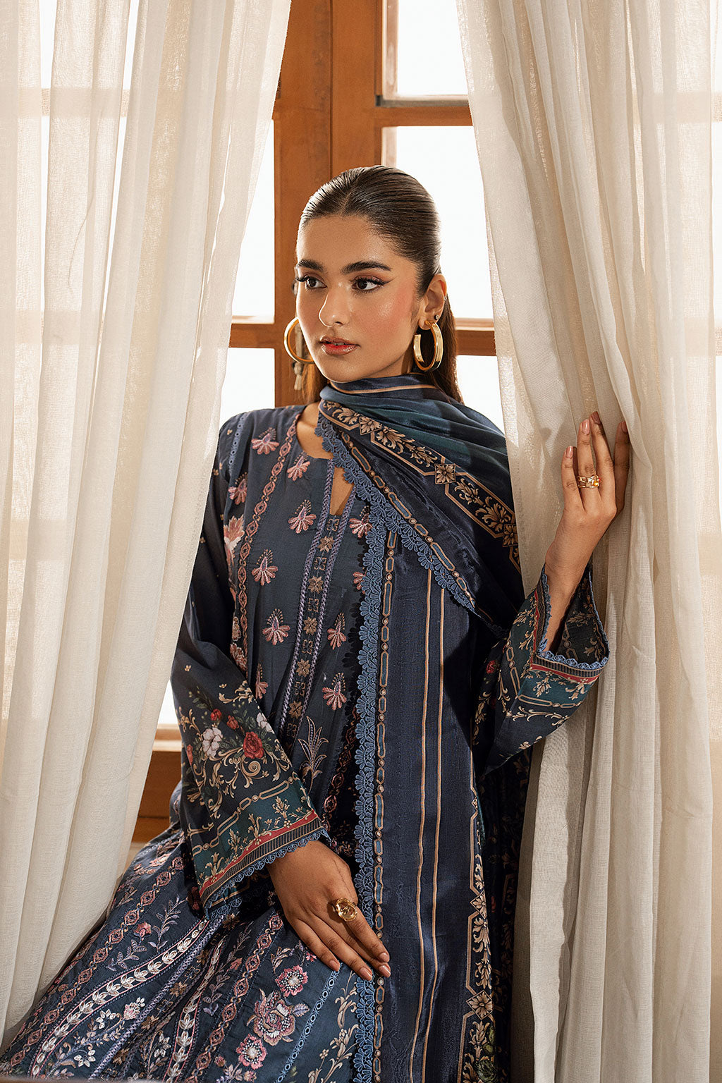 Ramsha | Mashaal Luxury Lawn VOl 16 | L-1606