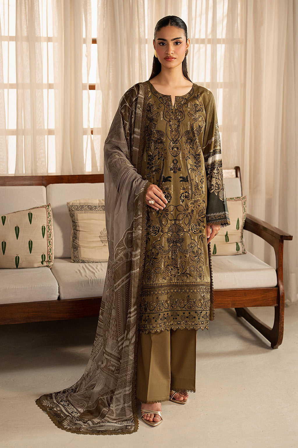 Ramsha | Mashaal Luxury Lawn VOl 16 | L-1612
