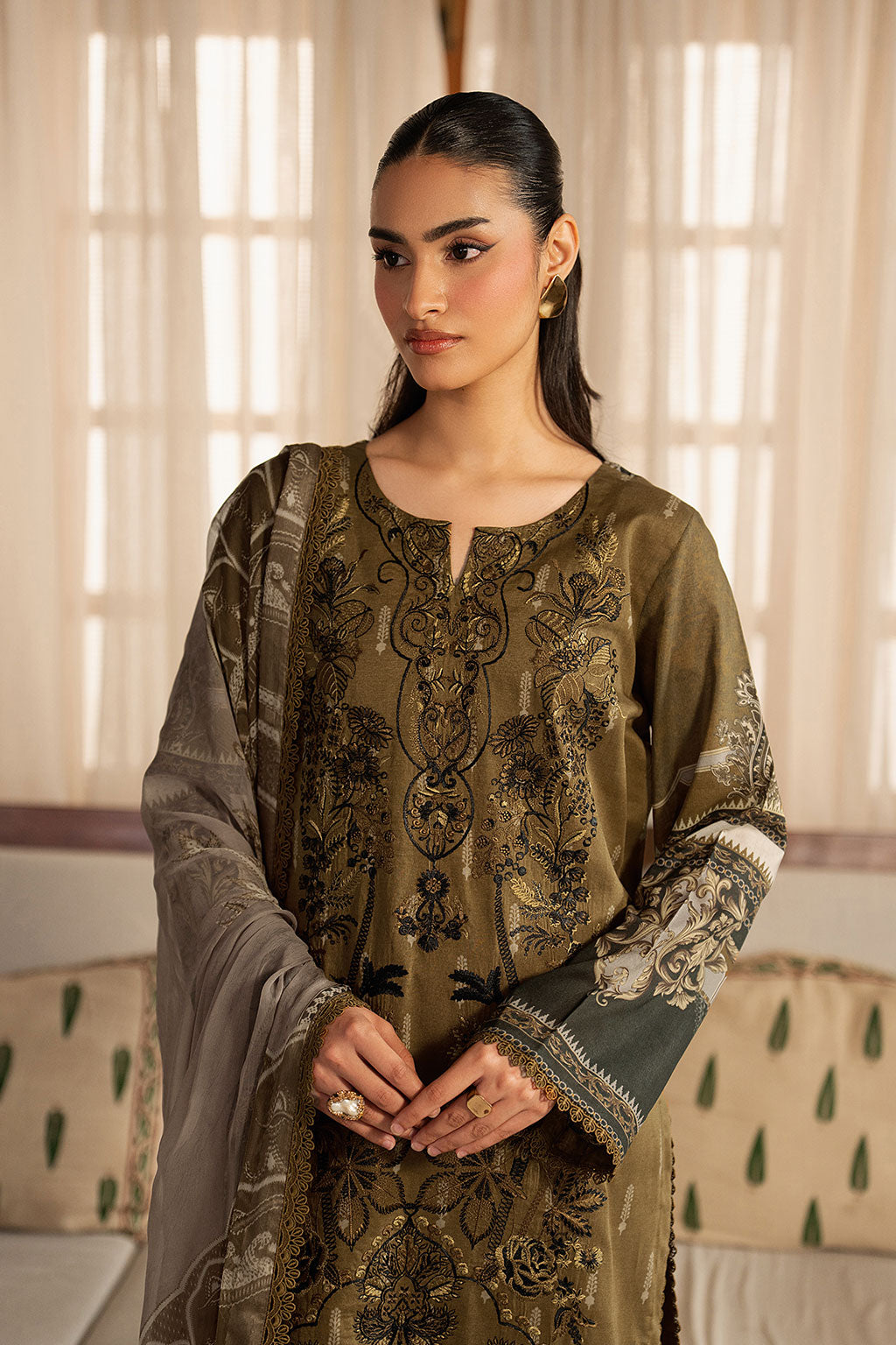 Ramsha | Mashaal Luxury Lawn VOl 16 | L-1612